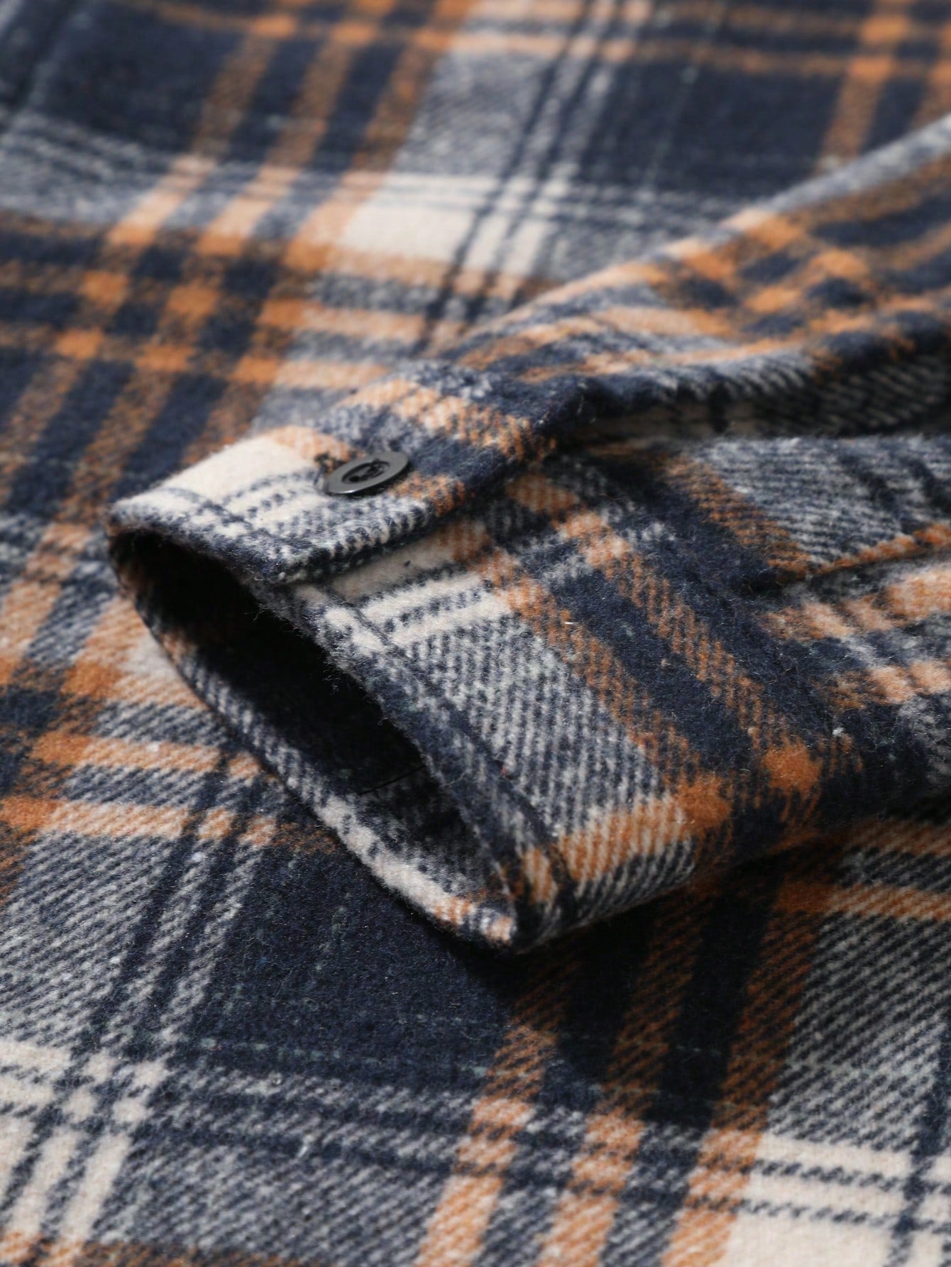 Moletom Masculino Xadrez Estilo Shacket Com Bolsos Utilitários Moletom Masculino Xadrez Estilo Shacket Com Bolsos