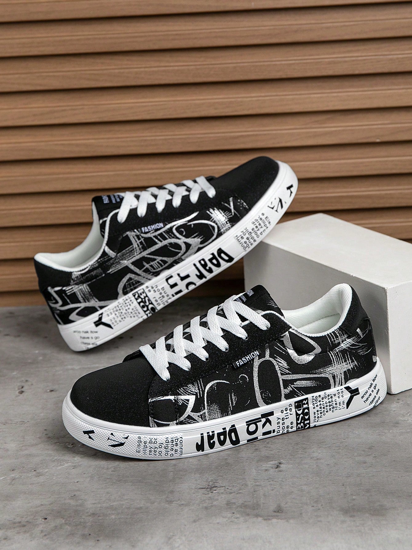 Tênis Masculino Estampado Street Solado Grafitado Estiloso Preto / 36 Tênis Masculino Estampado Street Solado Grafitado
