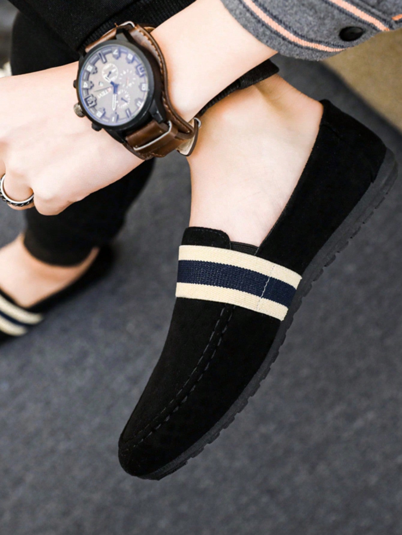 Mocassim Masculino Camurça Casual Faixa Estilo Moderno Preto / 36 Mocassim Masculino Camurça Casual Faixa Estilo Moderno