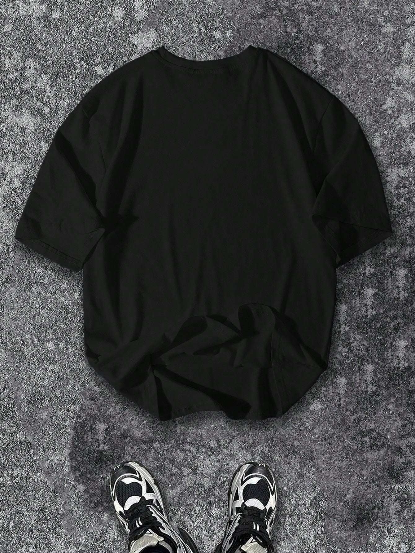 Camiseta Masculina Oversized Estampa De Cruz No Peito Camiseta Masculina Oversized Estampa De Cruz No Peito