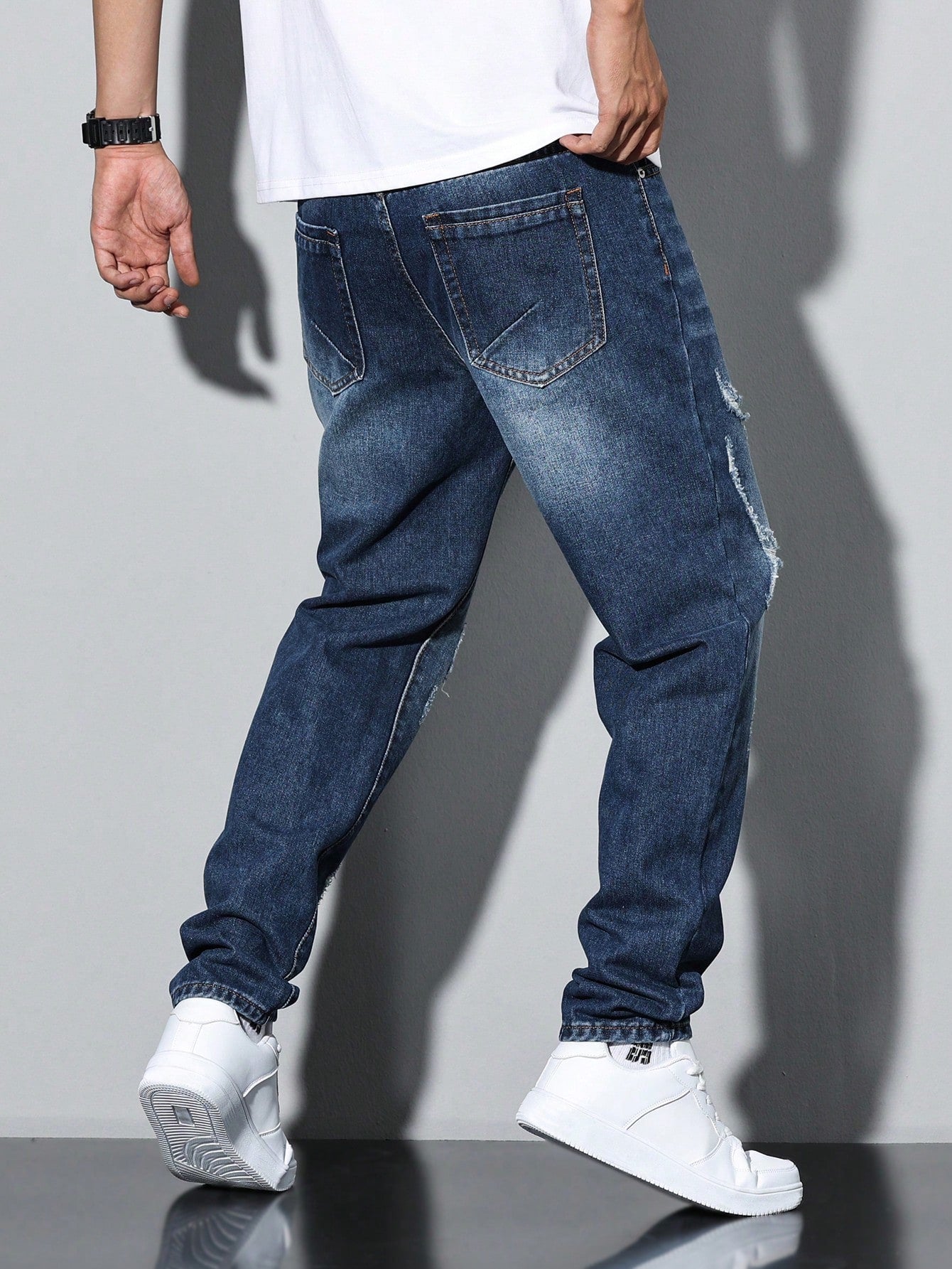 Calça Masculina Jeans Com Rasgos Discretos E Design Casual Despojado Calça Masculina Jeans Com Rasgos Discretos E