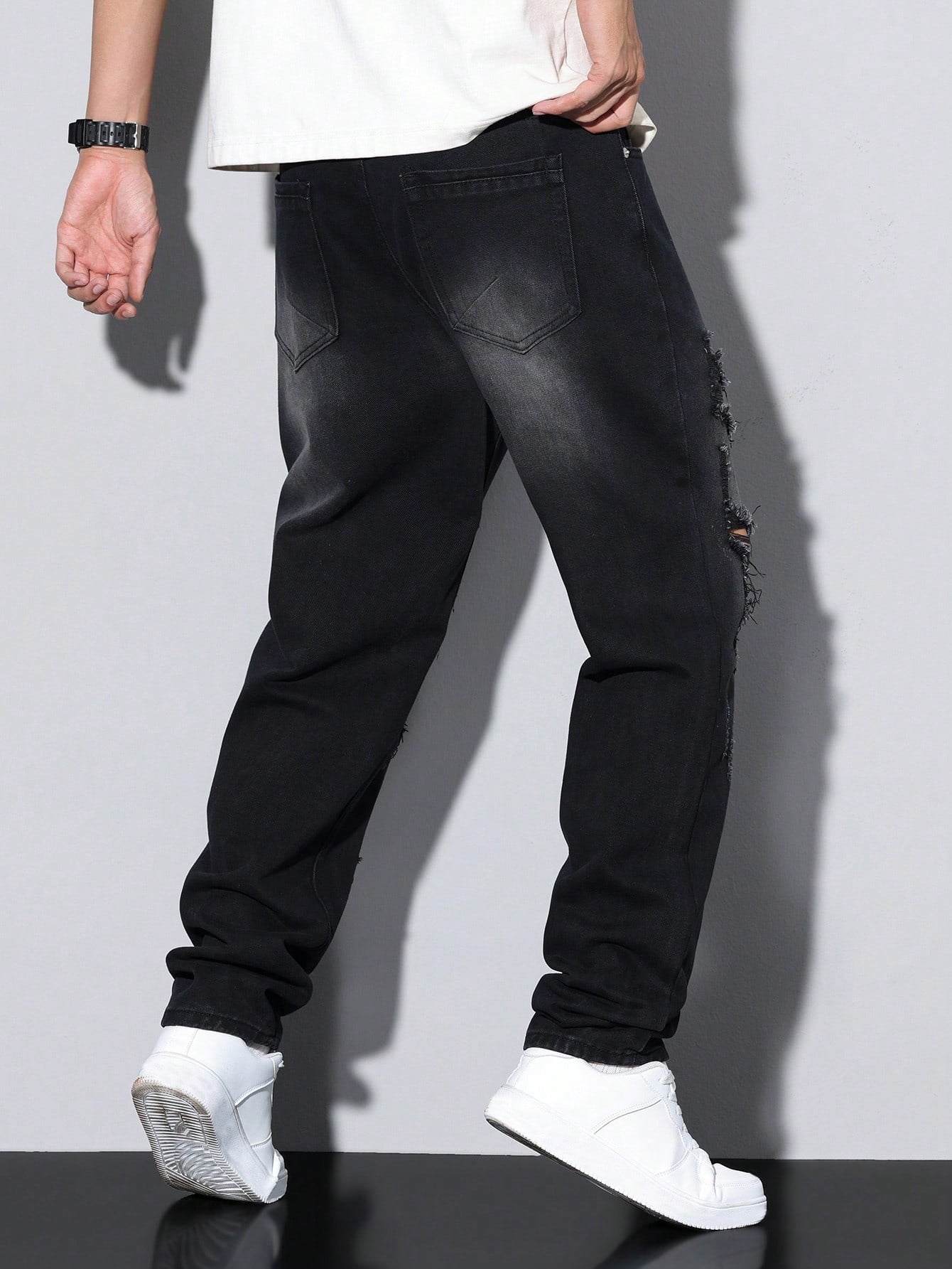 Calça Masculina Jeans Com Rasgos Discretos E Design Casual Despojado Calça Masculina Jeans Com Rasgos Discretos E