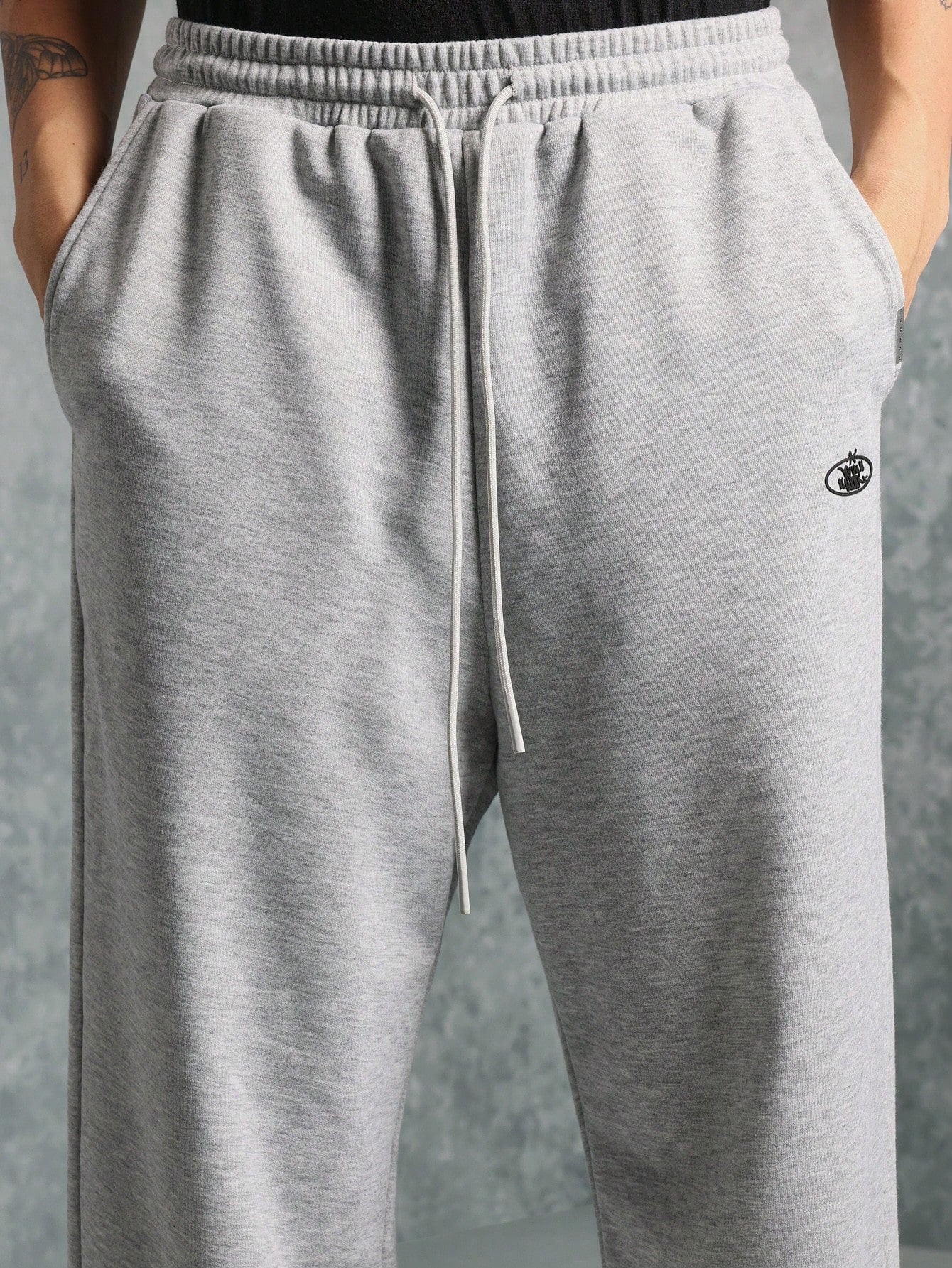 Conjunto Masculino Moletom Ajustado Com Capuz E Calça Corte Reto Conjunto Masculino Moletom Ajustado Com Capuz E Calça