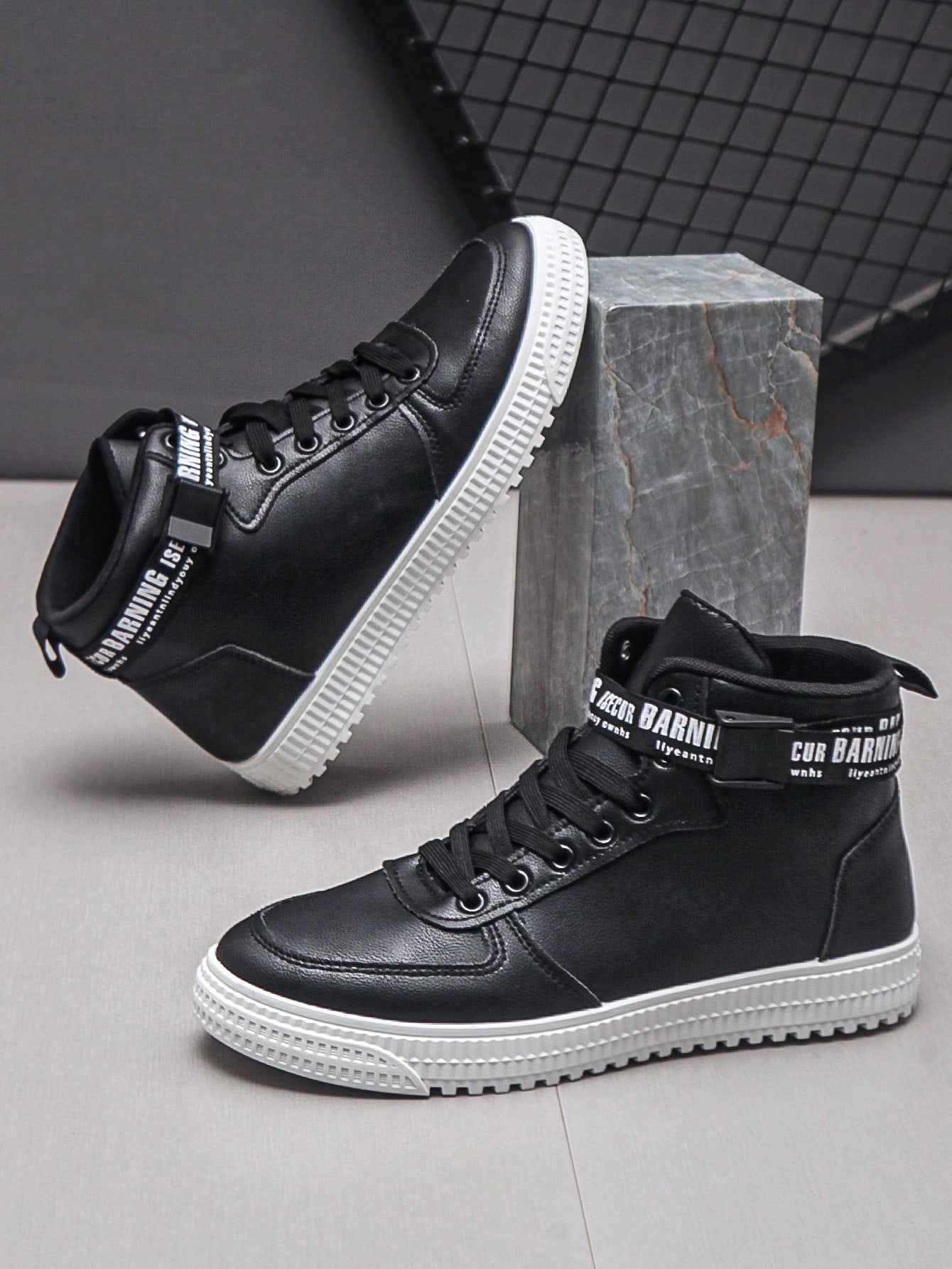 Tênis Masculino Cano Alto Street Solado Tratorado Preto / 36 Tênis Masculino Cano Alto Street Solado Tratorado