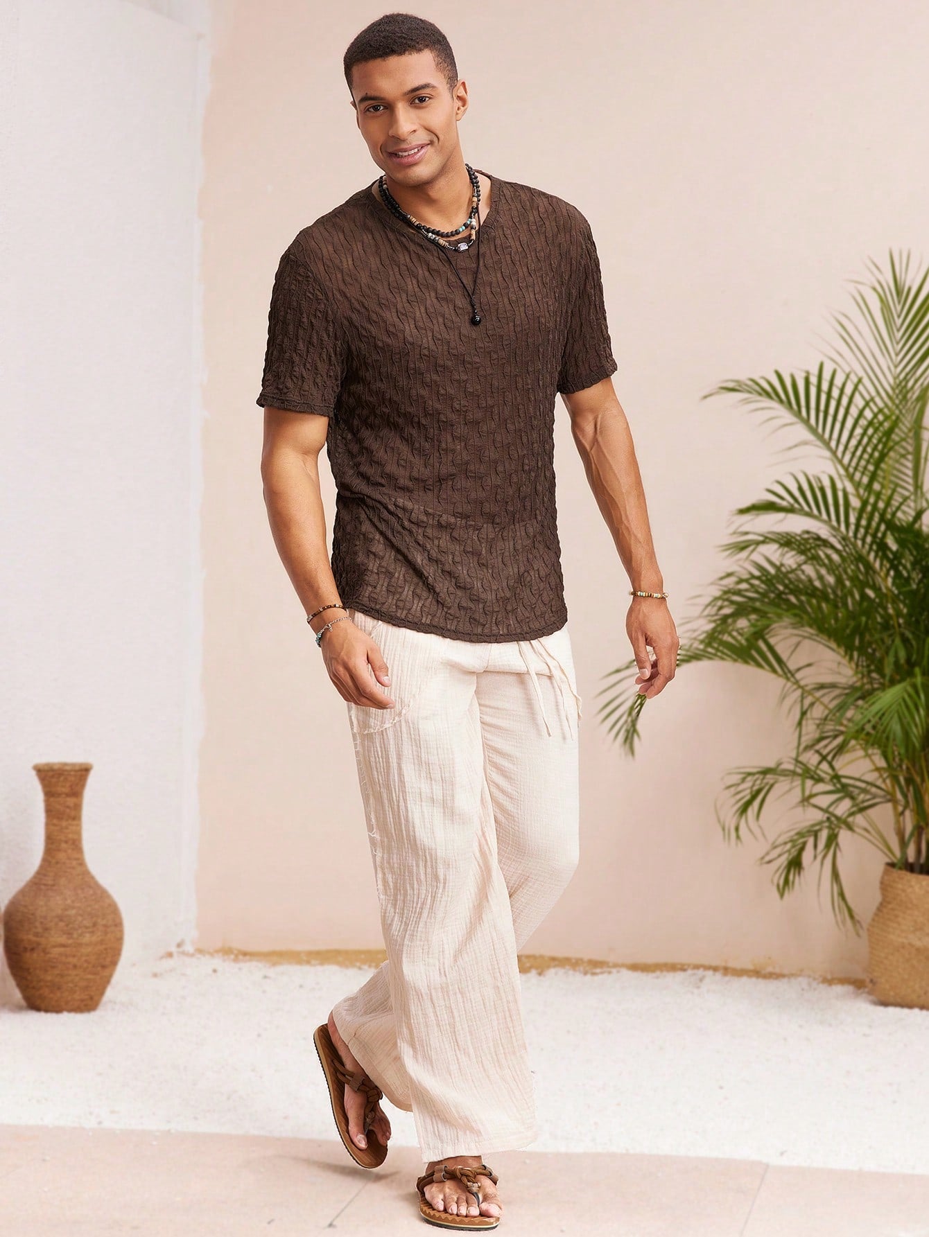 Camiseta Masculina Textura Elegante Transparência Leve Camiseta Masculina Textura Elegante Transparência Leve