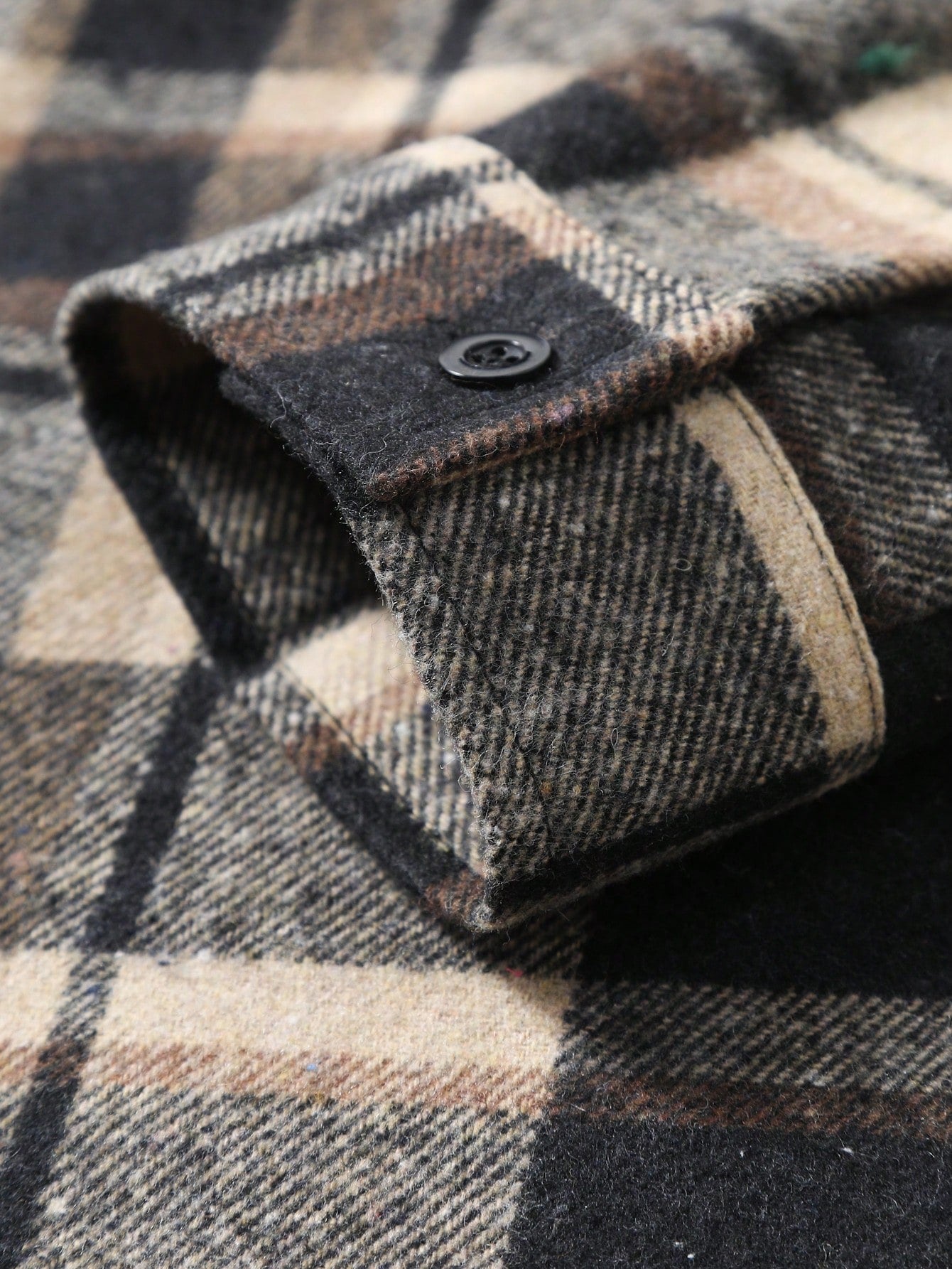 Moletom Masculino Xadrez Estilo Shacket Com Bolsos Utilitários Moletom Masculino Xadrez Estilo Shacket Com Bolsos