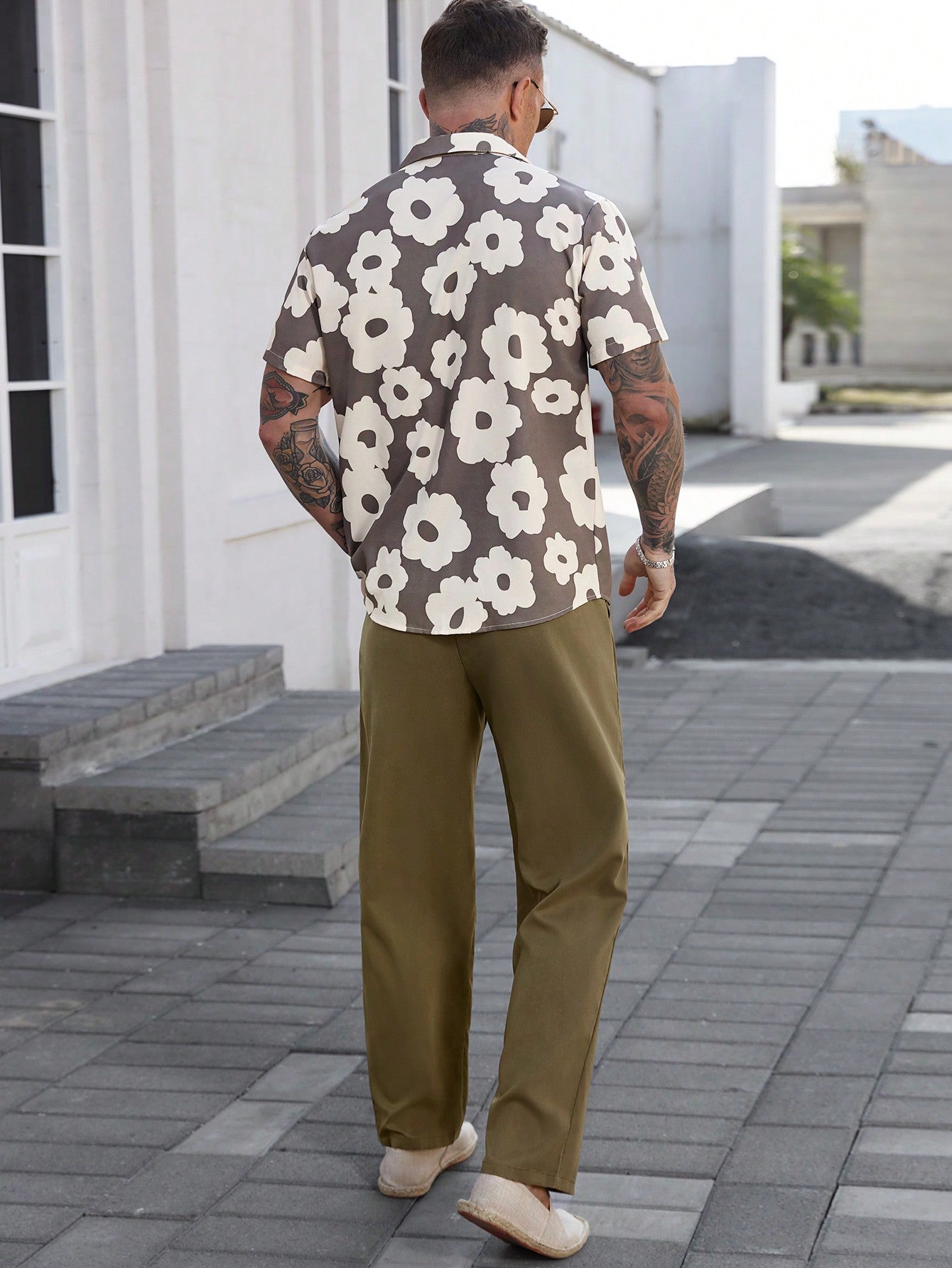 Conjunto Masculino Camisa Floral E Calça Leve Estilosa Conjunto Masculino Camisa Floral E Calça Leve Estilosa