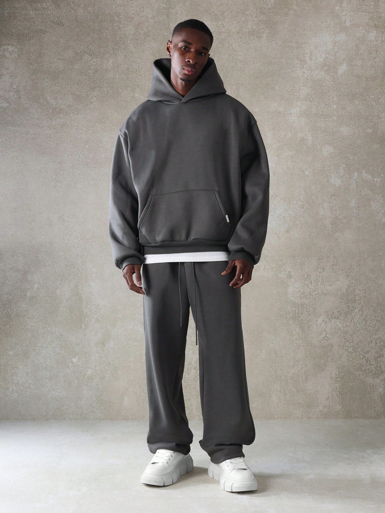 Conjunto Masculino Moletom Com Capuz E Calça Jogger Minimalista Cinza / PP Conjunto Masculino Moletom Com Capuz E Calça