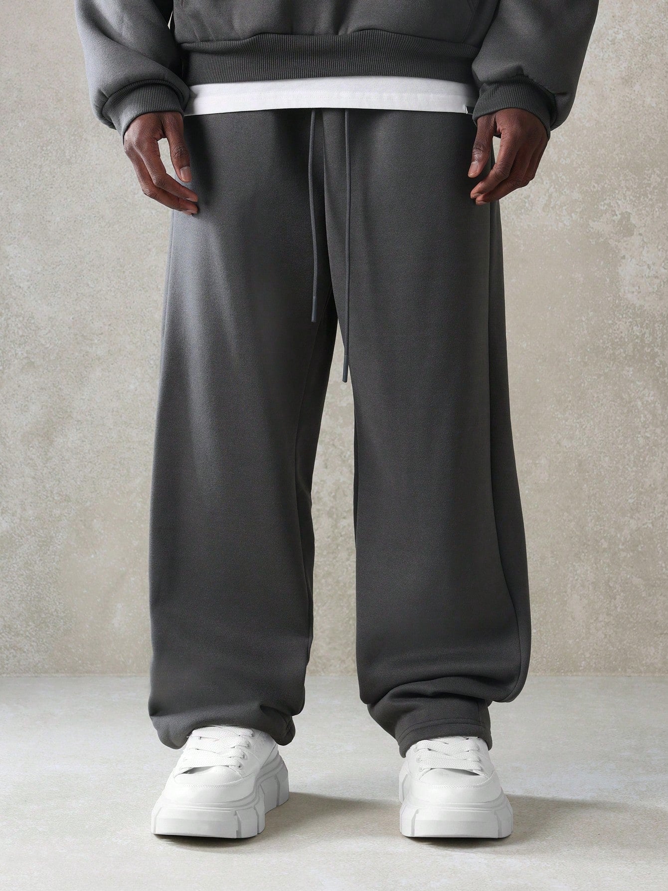 Conjunto Masculino Moletom Com Capuz E Calça Jogger Minimalista Conjunto Masculino Moletom Com Capuz E Calça Jogger