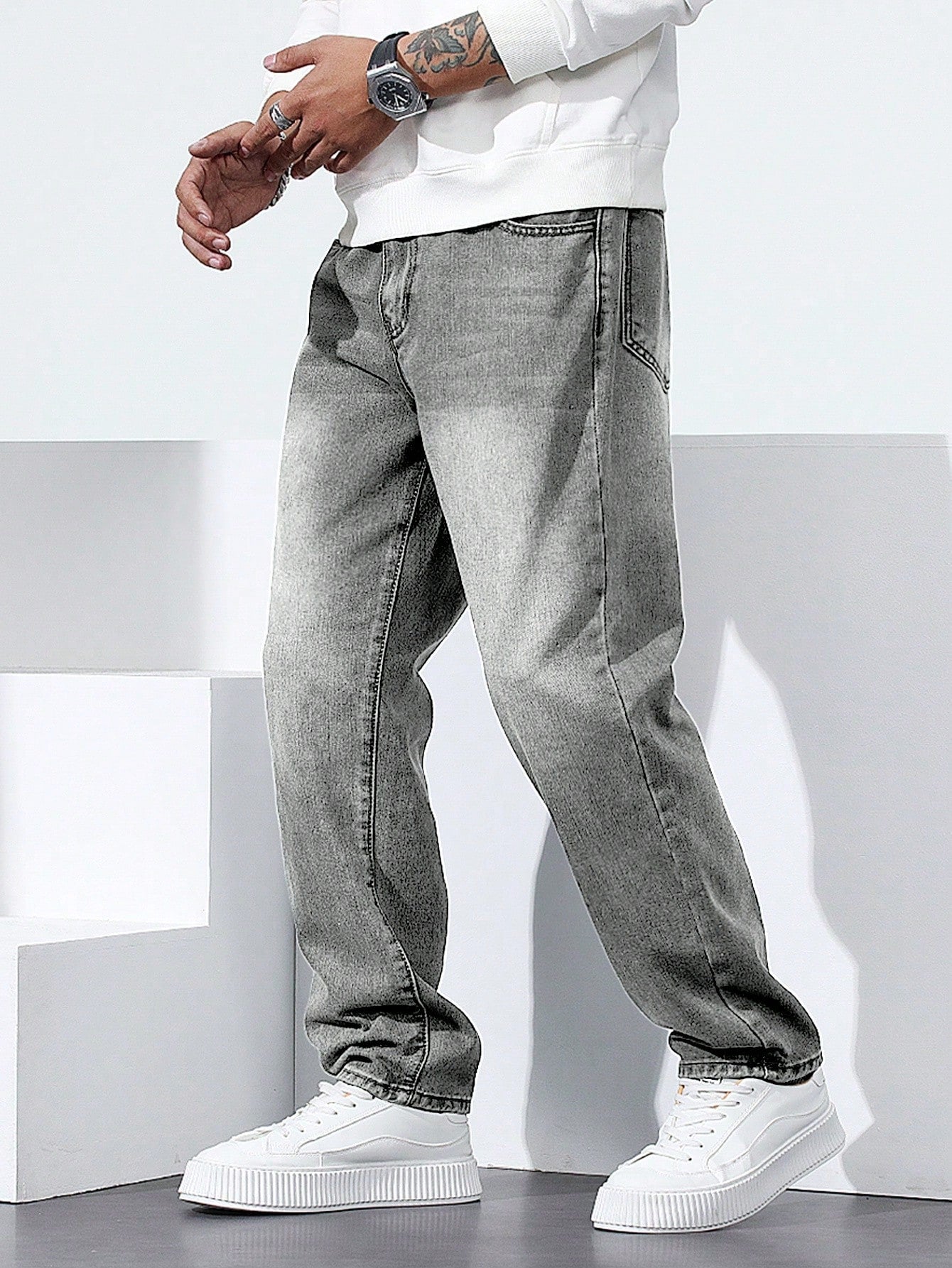 Calça Masculina Jeans Reta Com Caimento Solto E Bolsos Funcionais Cinza / PP Calça Masculina Jeans Reta Com Caimento