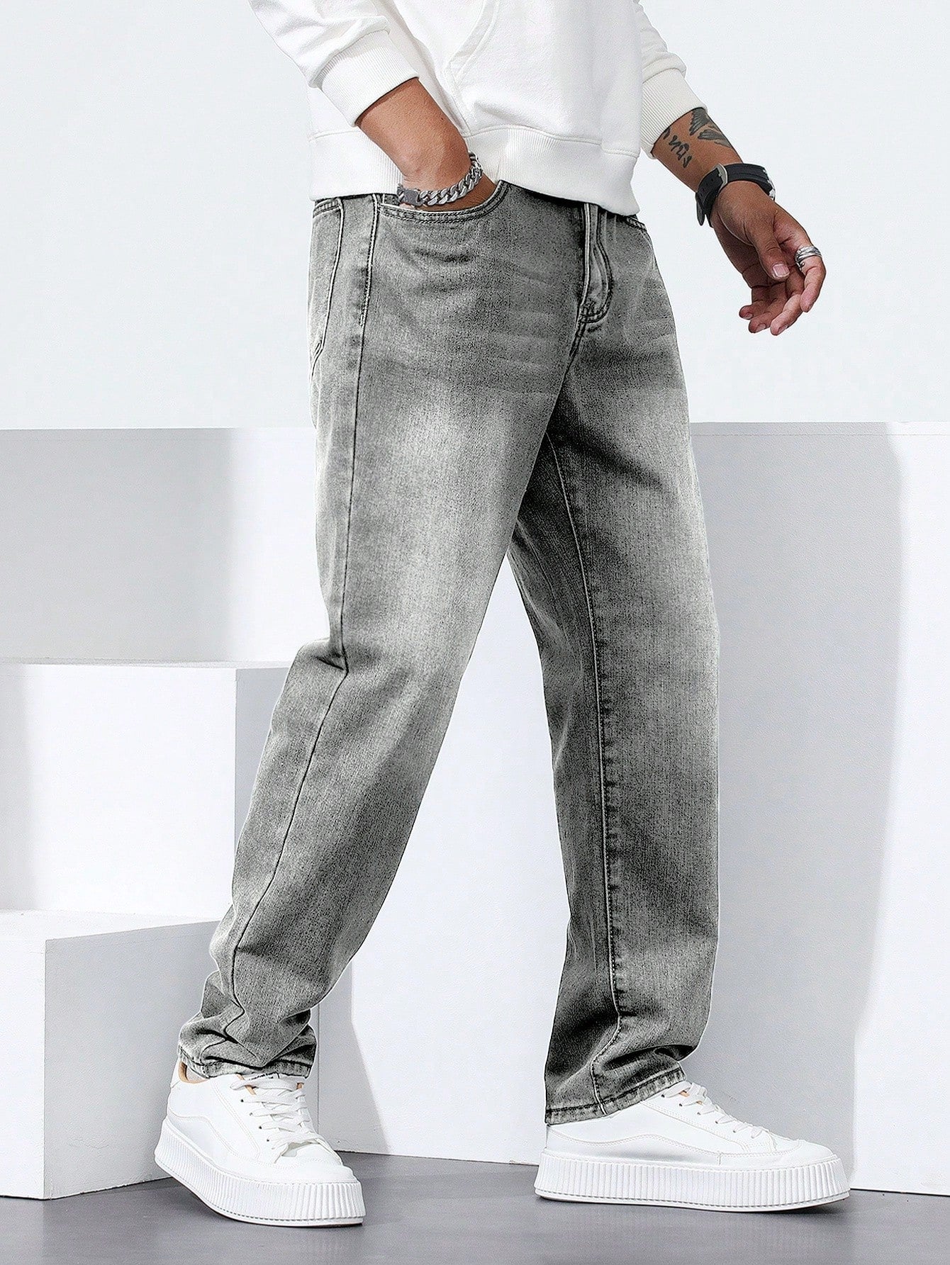 Calça Masculina Jeans Reta Com Caimento Solto E Bolsos Funcionais Calça Masculina Jeans Reta Com Caimento Solto E