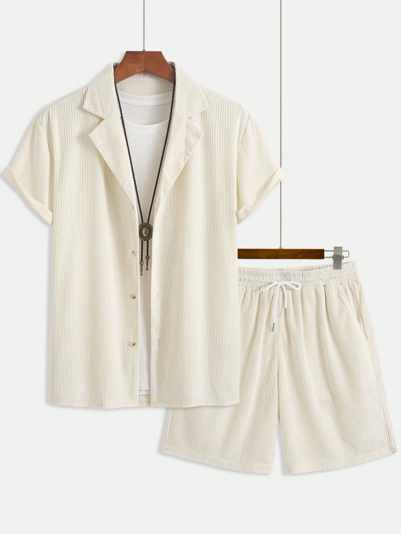 Conjunto Masculino Camisa Texturizada Gola Lapela E Shorts Com Cordão Conjunto Masculino Camisa Texturizada Gola Lapela