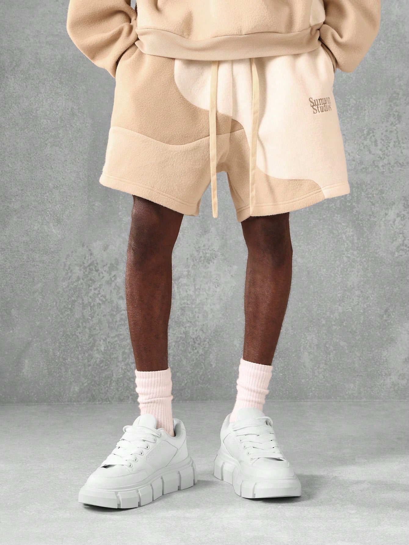 Conjunto Masculino Moletom Estampa Abstrata E Shorts Casuais Conjunto Masculino Moletom Estampa Abstrata E Shorts