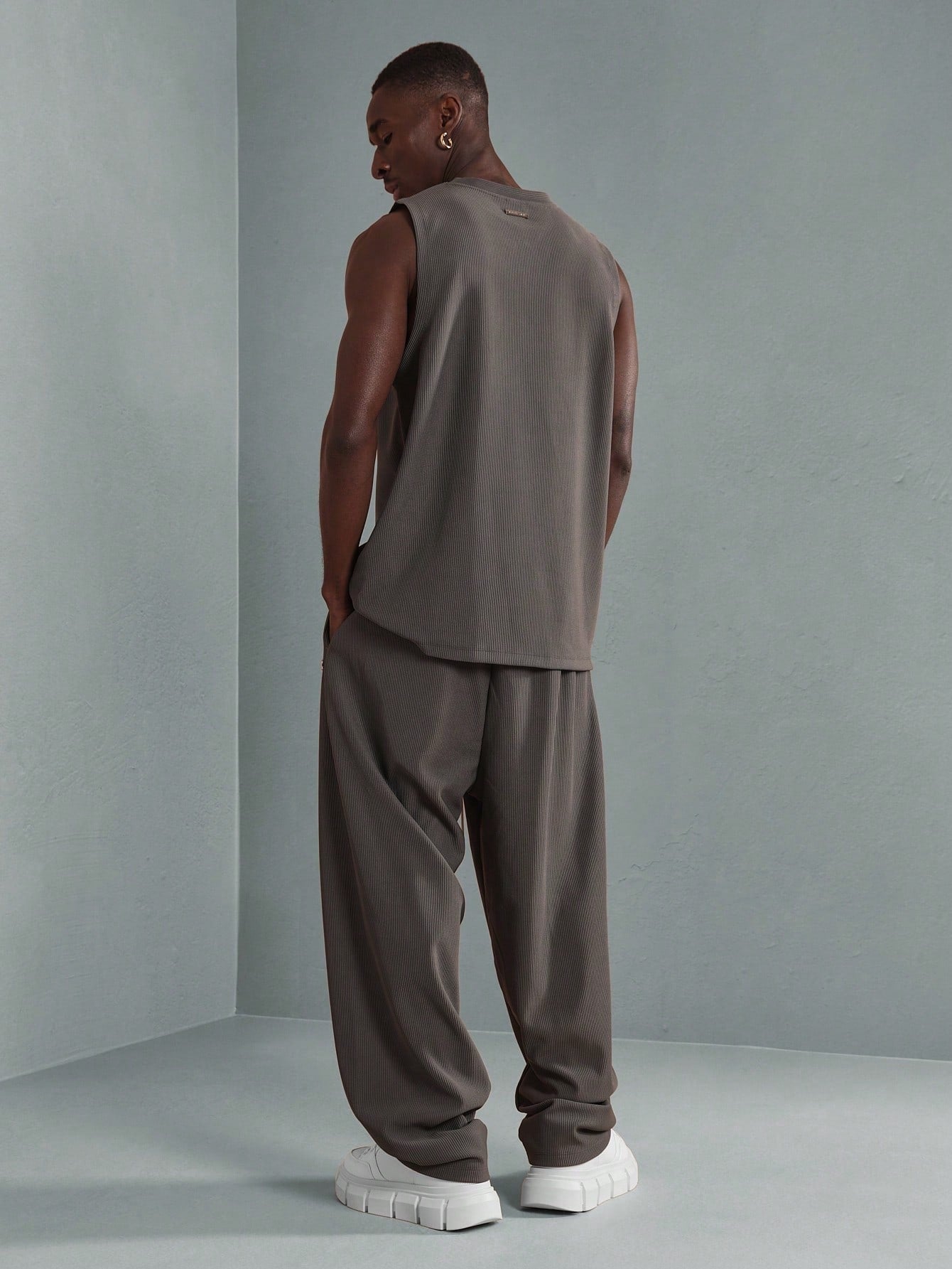 Conjunto Masculino Regata Canelada E Calça Jogger Drop Crotch Conjunto Masculino Regata Canelada E Calça Jogger Drop