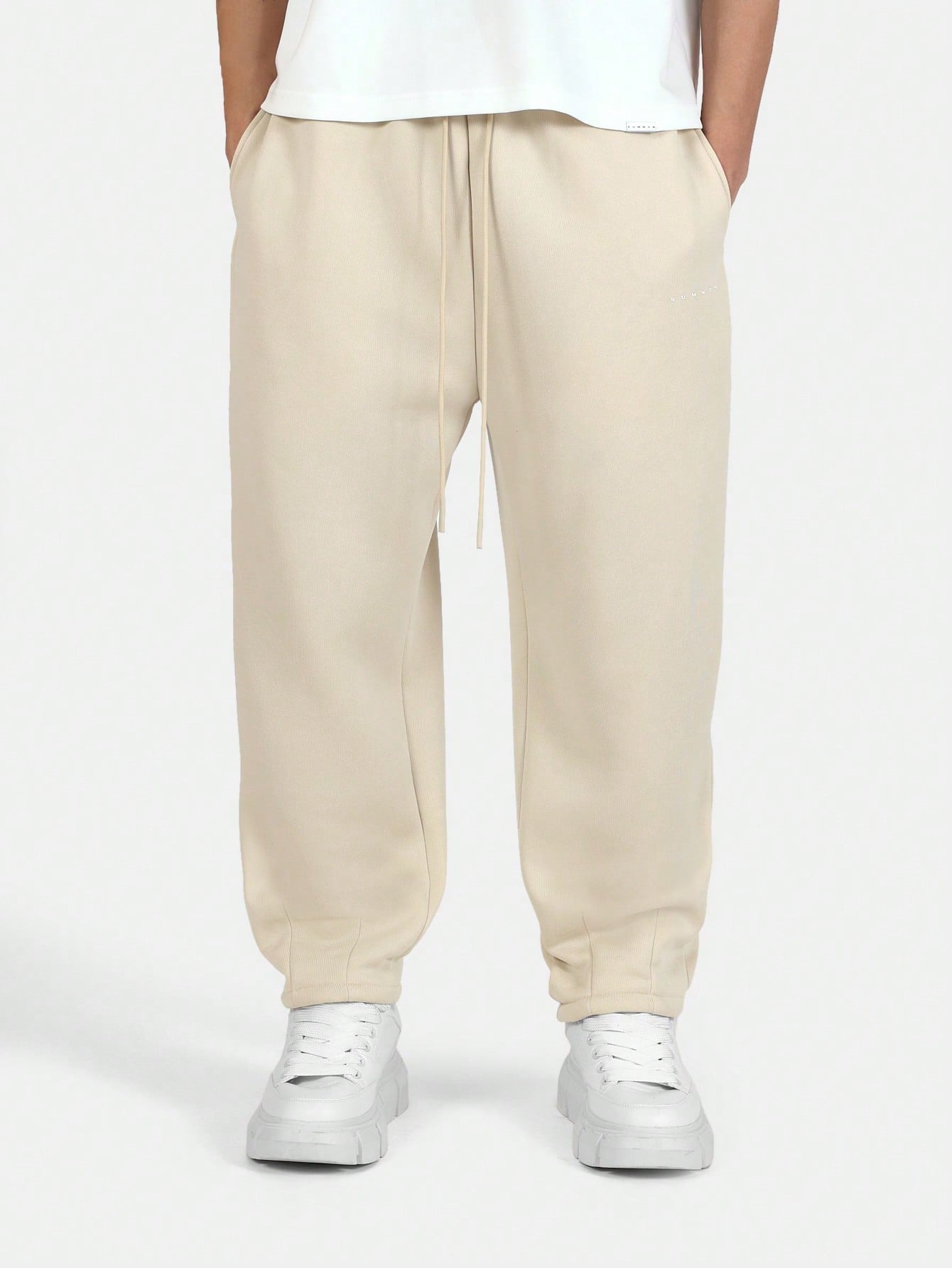 Calça Masculina Jogger Básica Com Cós Ajustável E Conforto Calça Masculina Jogger Básica Com Cós Ajustável E Conforto