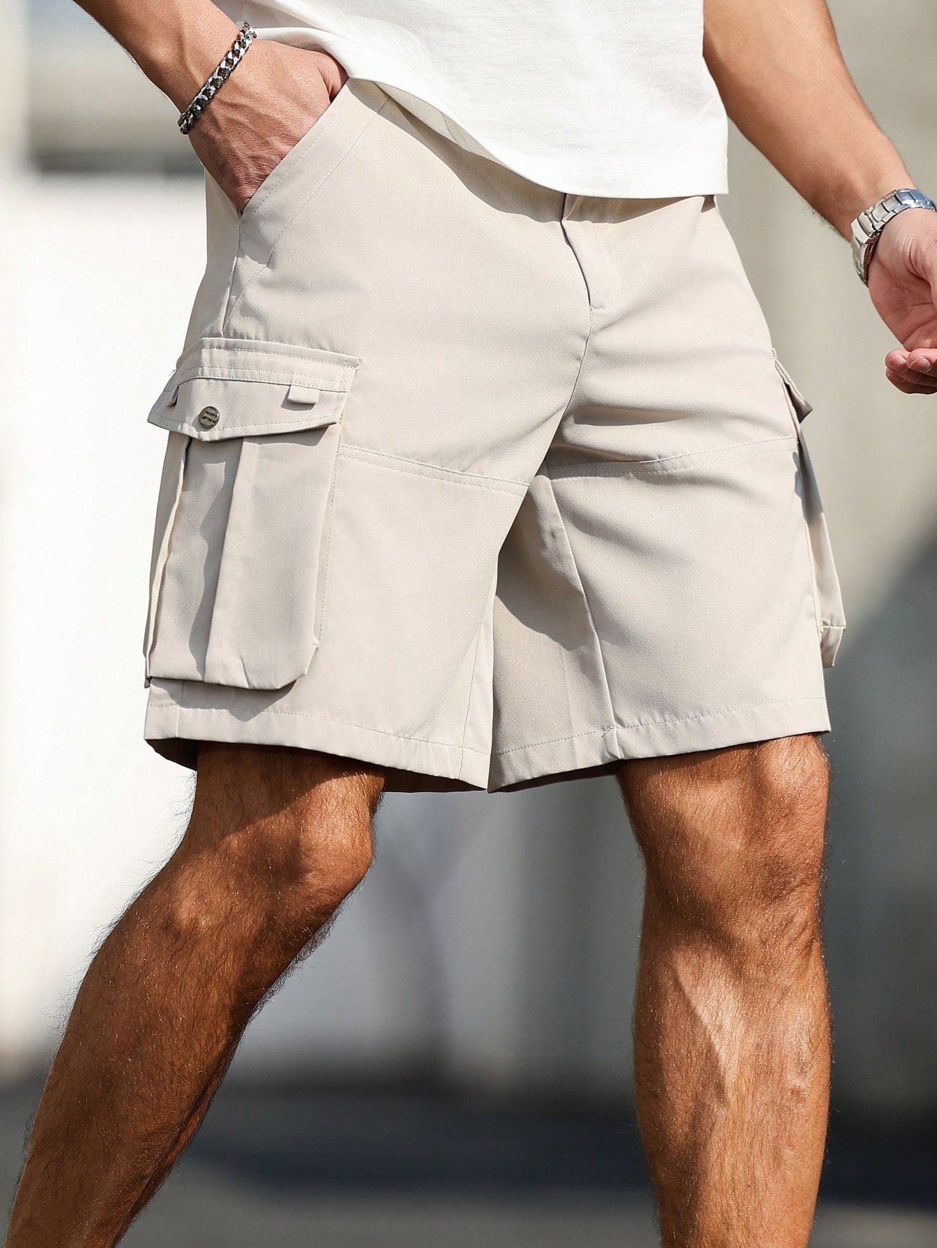 Shorts Masculino Cargo Com Bolsos Laterais Utilitários Shorts Masculino Cargo Com Bolsos Laterais Utilitários