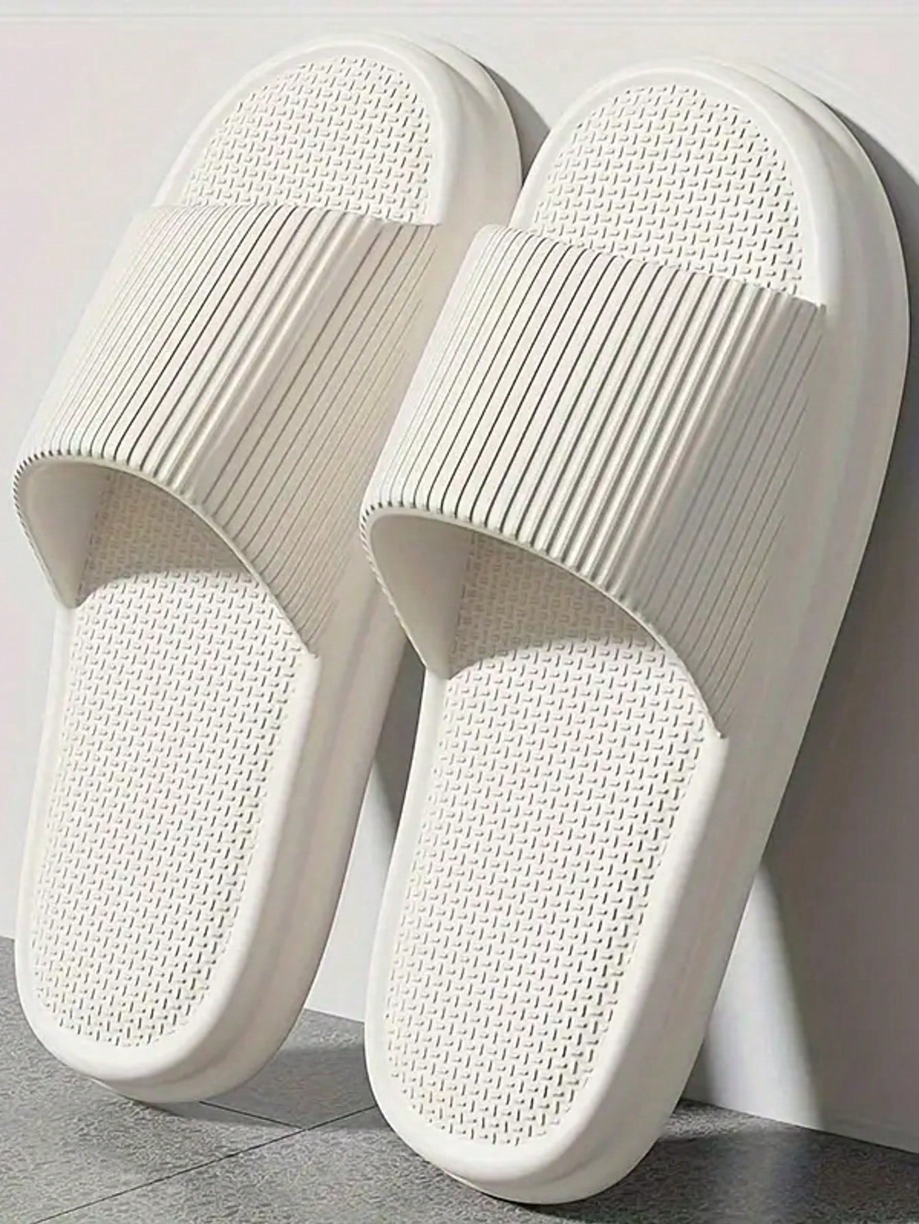 Chinelo Masculino Casual Minimalista Solado Grosso EVA Antiderrapante Branco / 36 Chinelo Masculino Casual Minimalista