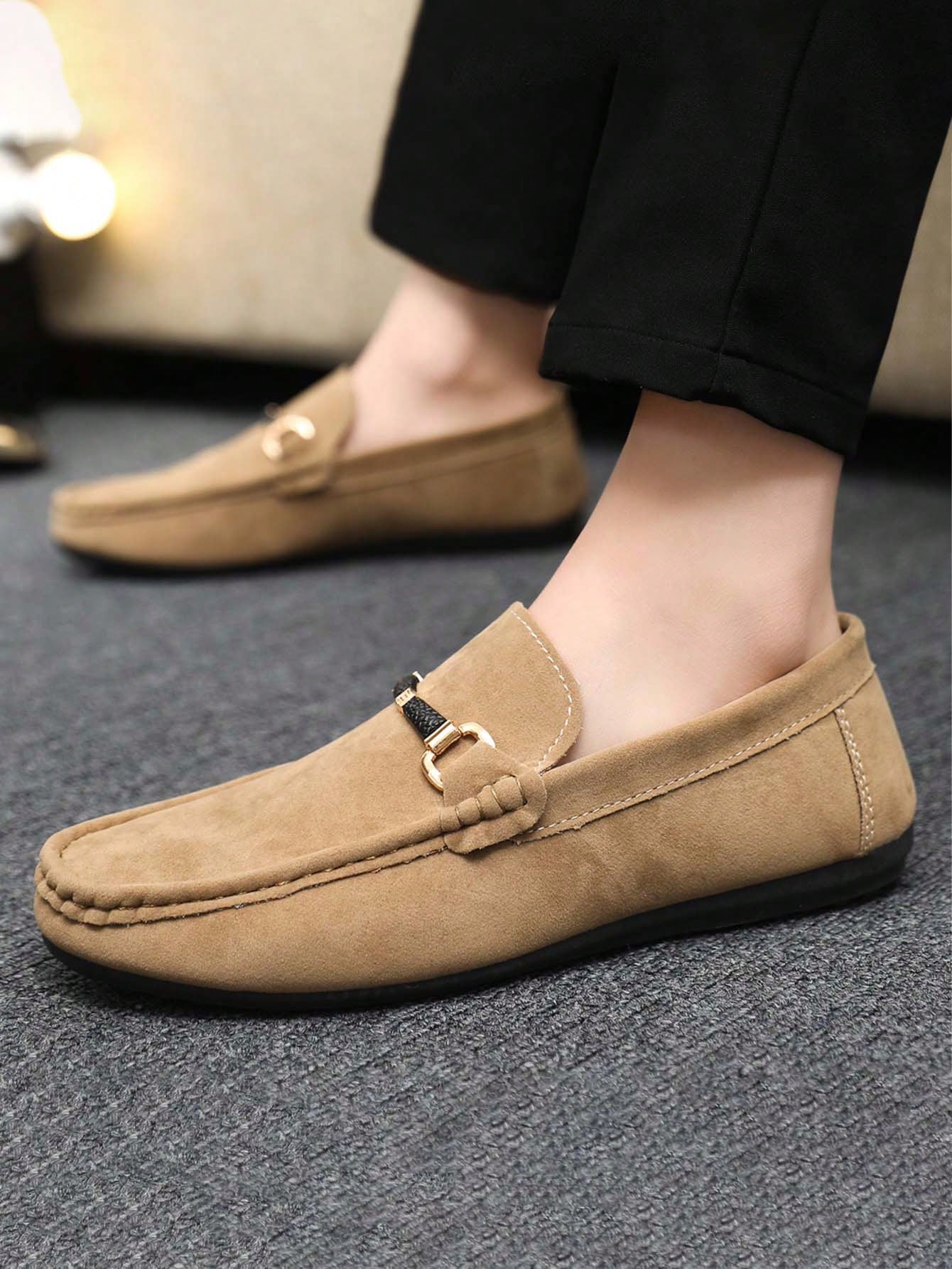 Mocassim Masculino Estampado Casual Com Detalhe Metálico Castanho / 36 Mocassim Masculino Estampado Casual Com Detalhe