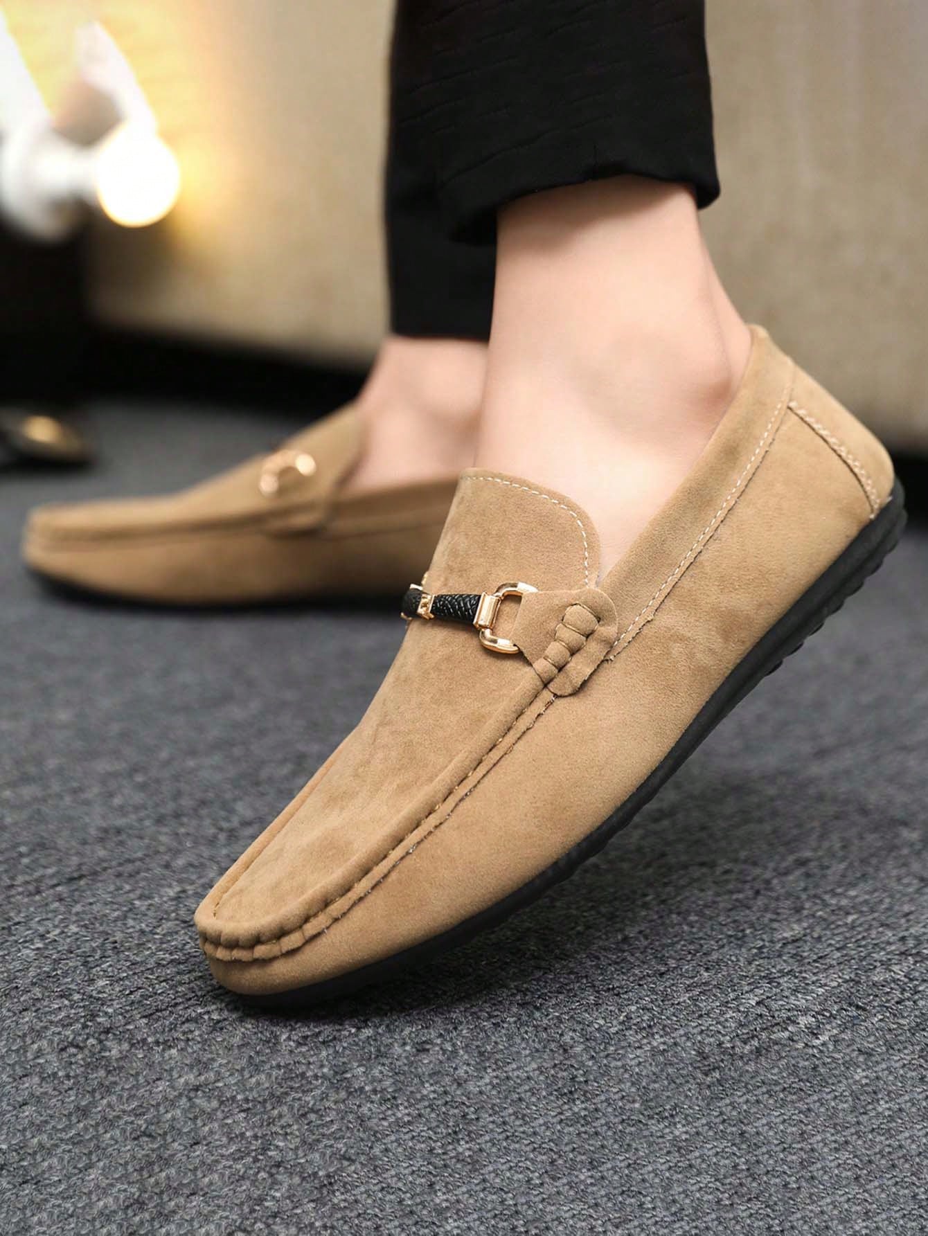 Mocassim Masculino Estampado Casual Com Detalhe Metálico Mocassim Masculino Estampado Casual Com Detalhe Metálico