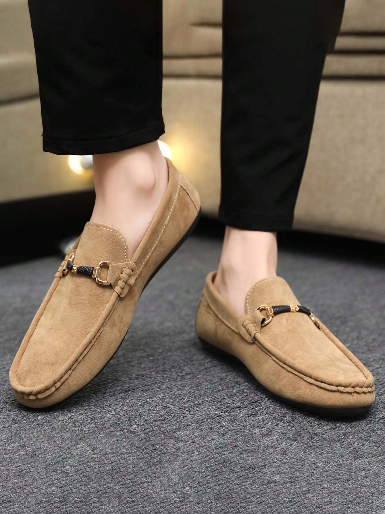 Mocassim Masculino Estampado Casual Com Detalhe Metálico Mocassim Masculino Estampado Casual Com Detalhe Metálico