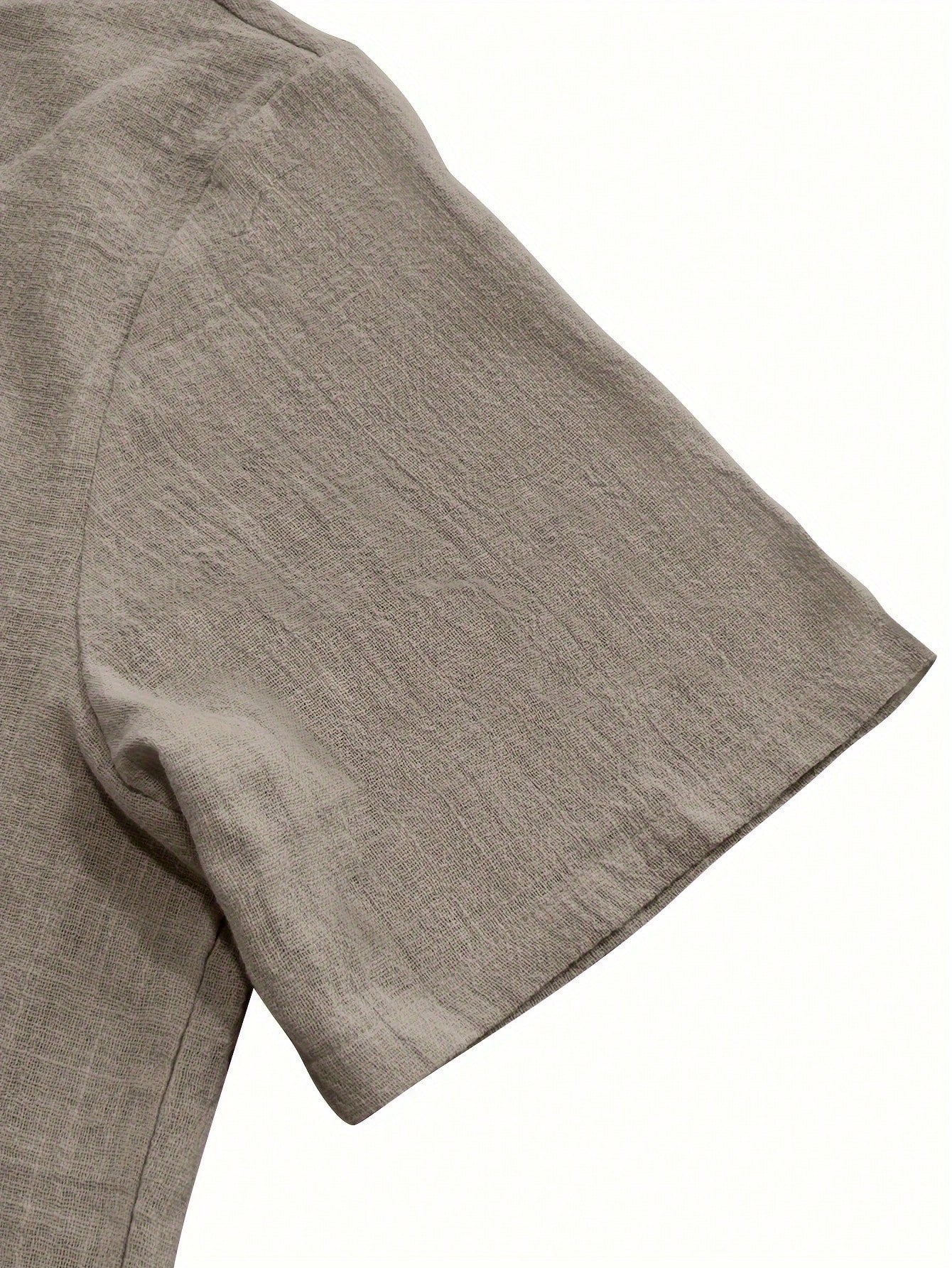 Camisa Masculina Gola Padre Botões Laterais Caimento Leve Camisa Masculina Gola Padre Botões Laterais Caimento Leve