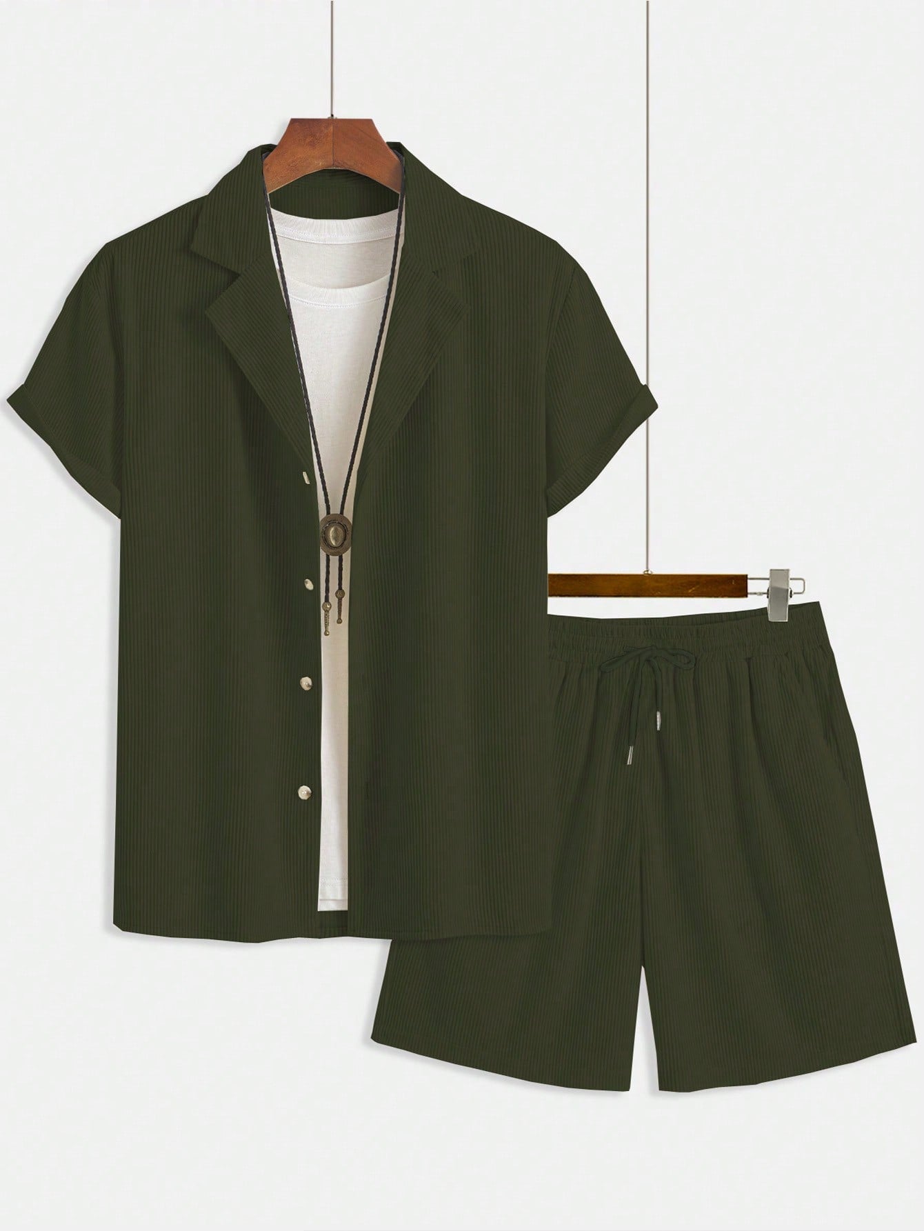 Conjunto Masculino Camisa Texturizada Gola Lapela E Shorts Com Cordão Conjunto Masculino Camisa Texturizada Gola Lapela