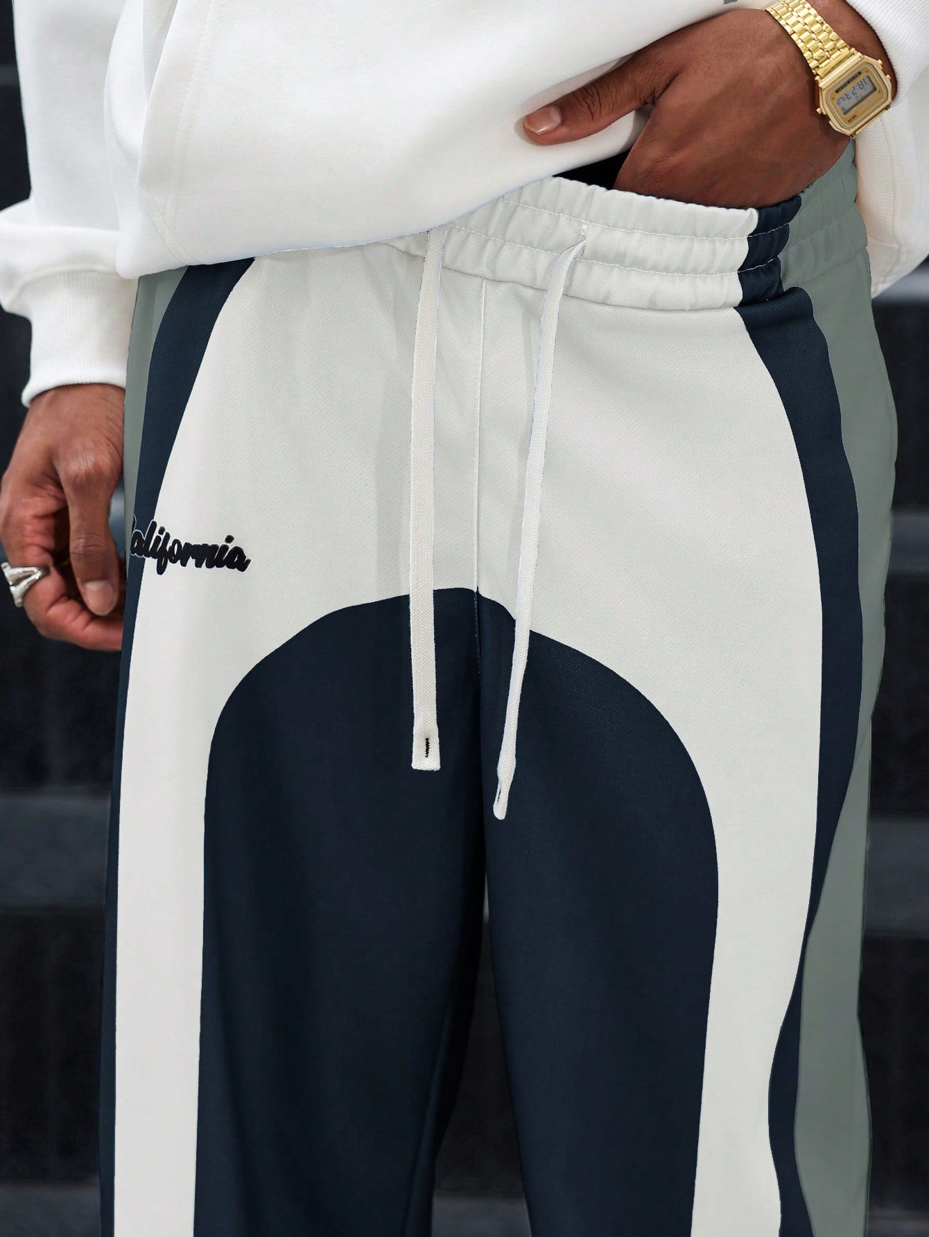 Calça Masculina Jogger Estampada Com Design Geométrico Moderno Calça Masculina Jogger Estampada Com Design Geométrico