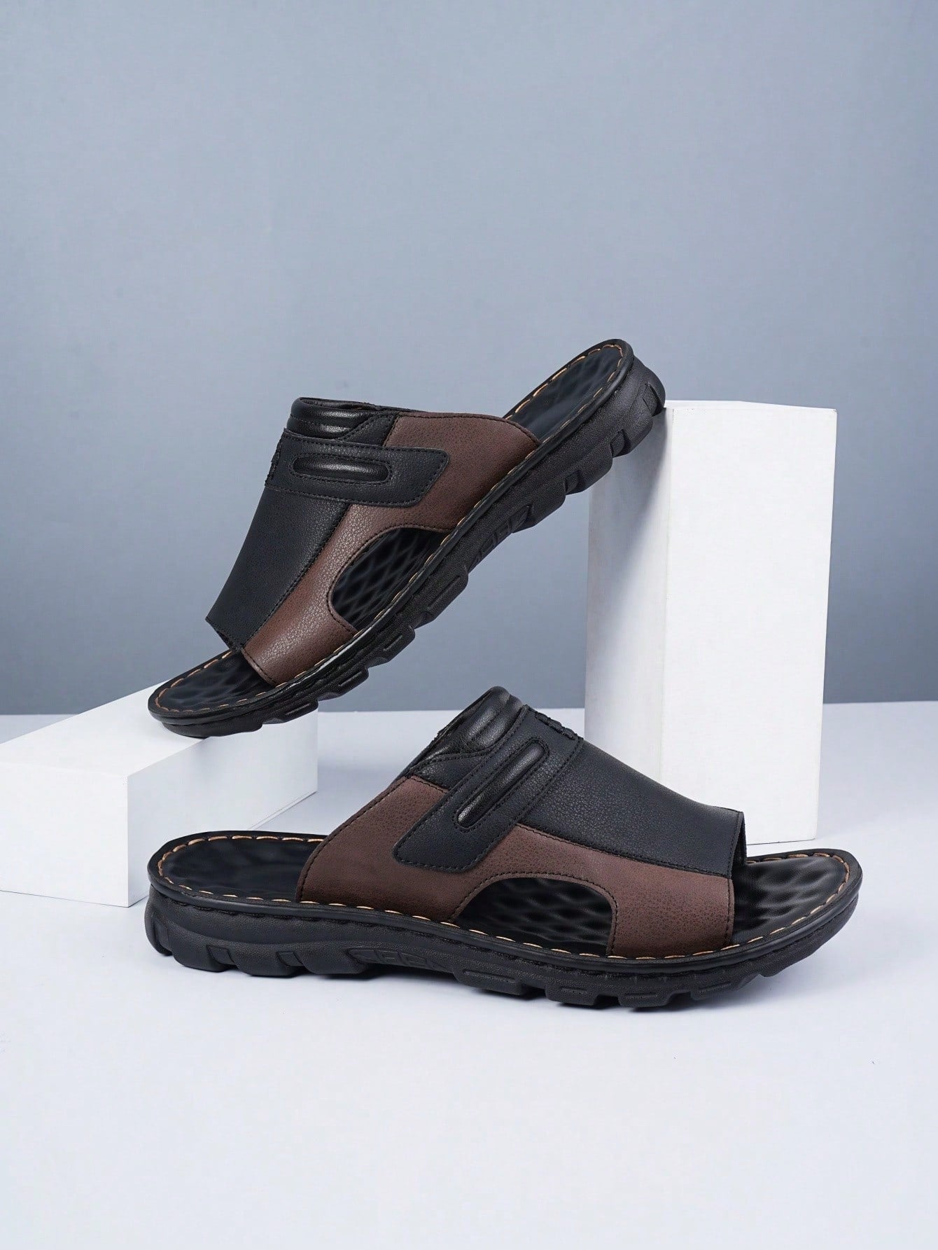 Chinelo Masculino Slide Retrô Leve Estilo Casual Verão Chinelo Masculino Slide Retrô Leve Estilo Casual Verão