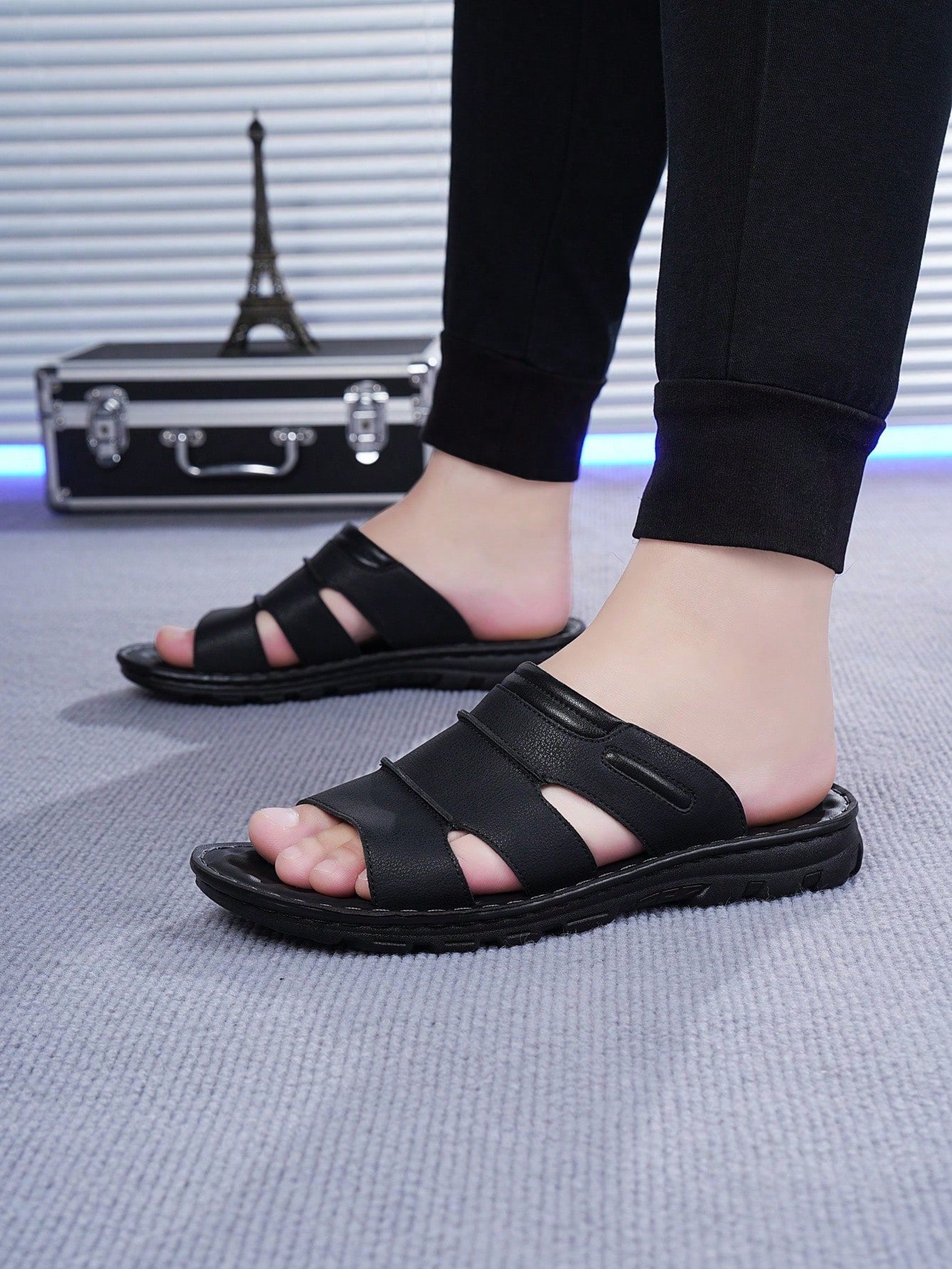 Chinelo Masculino Slide Confortável Solado Antiderrapante Chinelo Masculino Slide Confortável Solado Antiderrapante