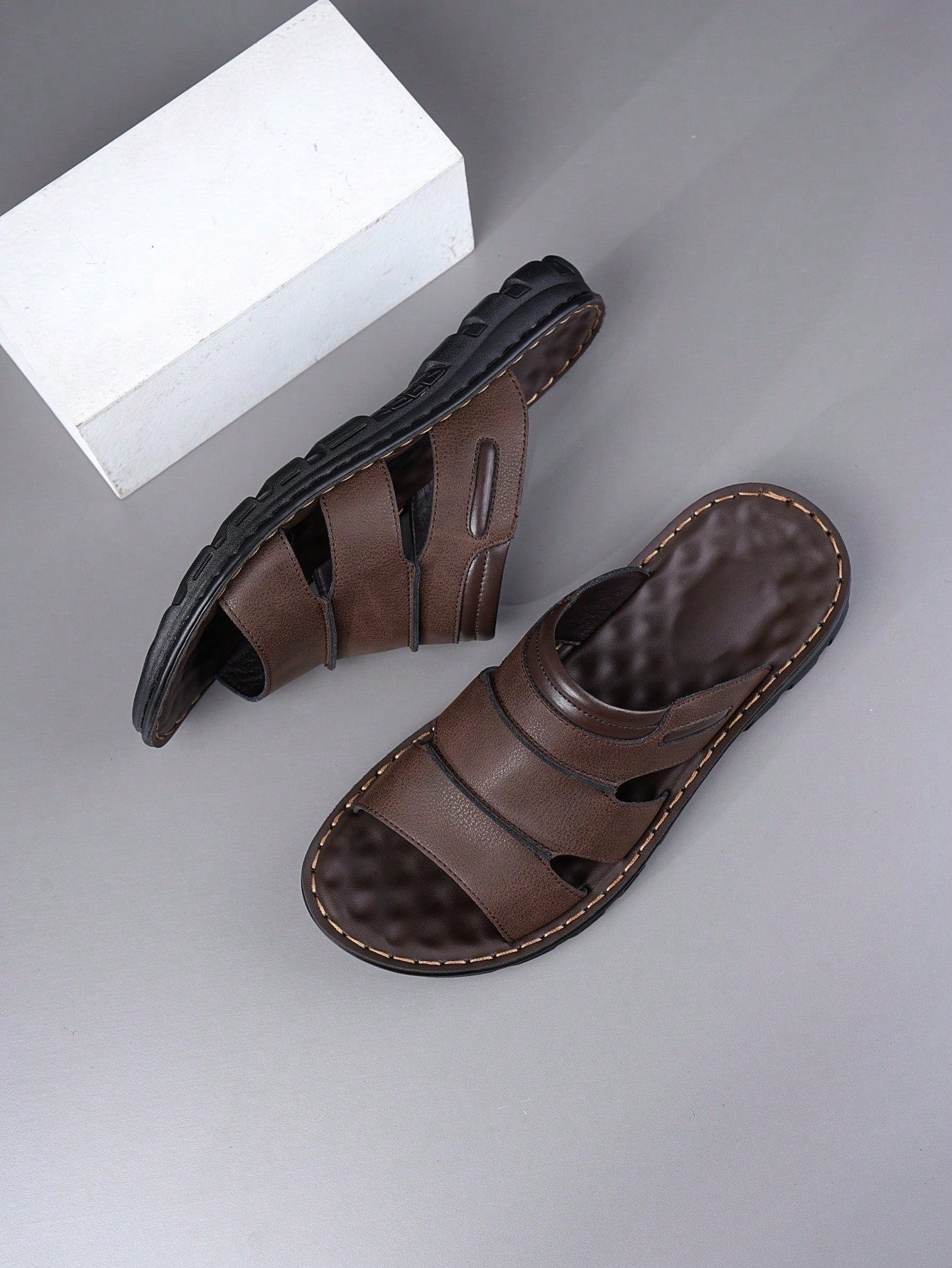 Chinelo Masculino Slide Confortável Solado Antiderrapante Chinelo Masculino Slide Confortável Solado Antiderrapante