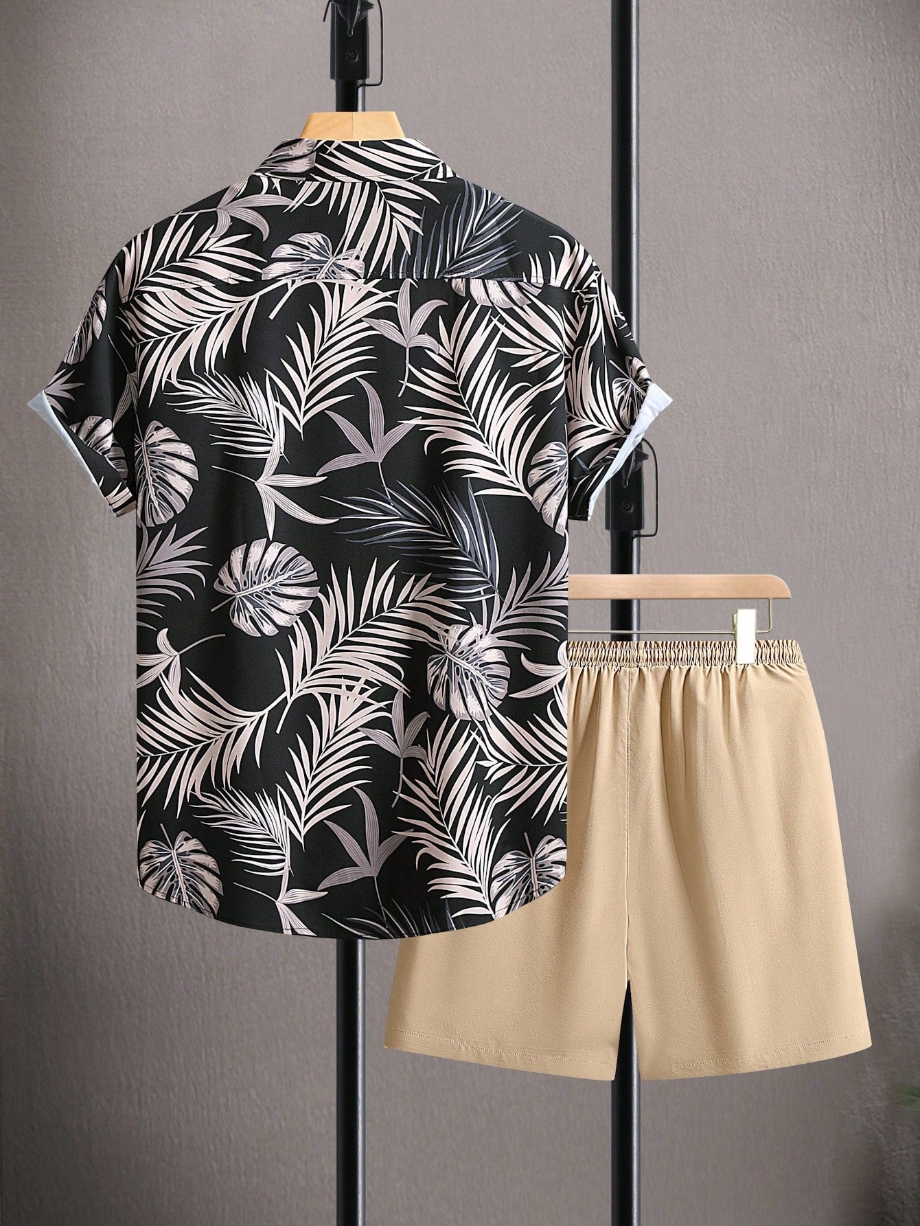 Conjunto Masculino Camisa Manga Curta Estampa Tropical E Shorts Casuais Conjunto Masculino Camisa Manga Curta Estampa