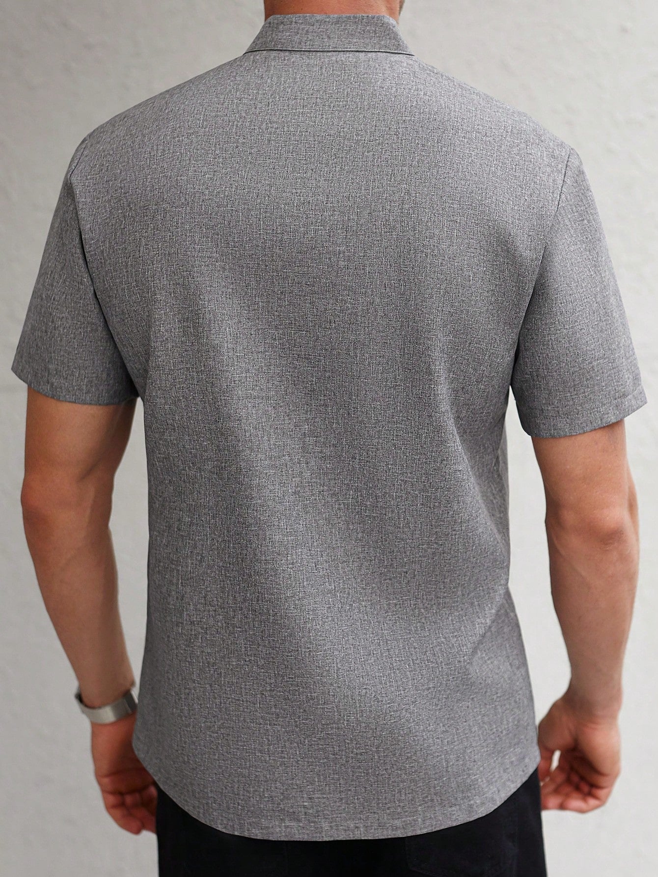 Camisa Masculina Gola Padre Assimétrica Botões Laterais Camisa Masculina Gola Padre Assimétrica Botões Laterais