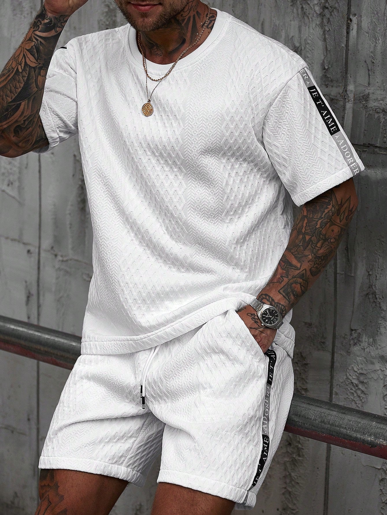 Conjunto Masculino Camiseta Lettering Manga Curta E Shorts Cós Ajustável Branco / PP Conjunto Masculino Camiseta