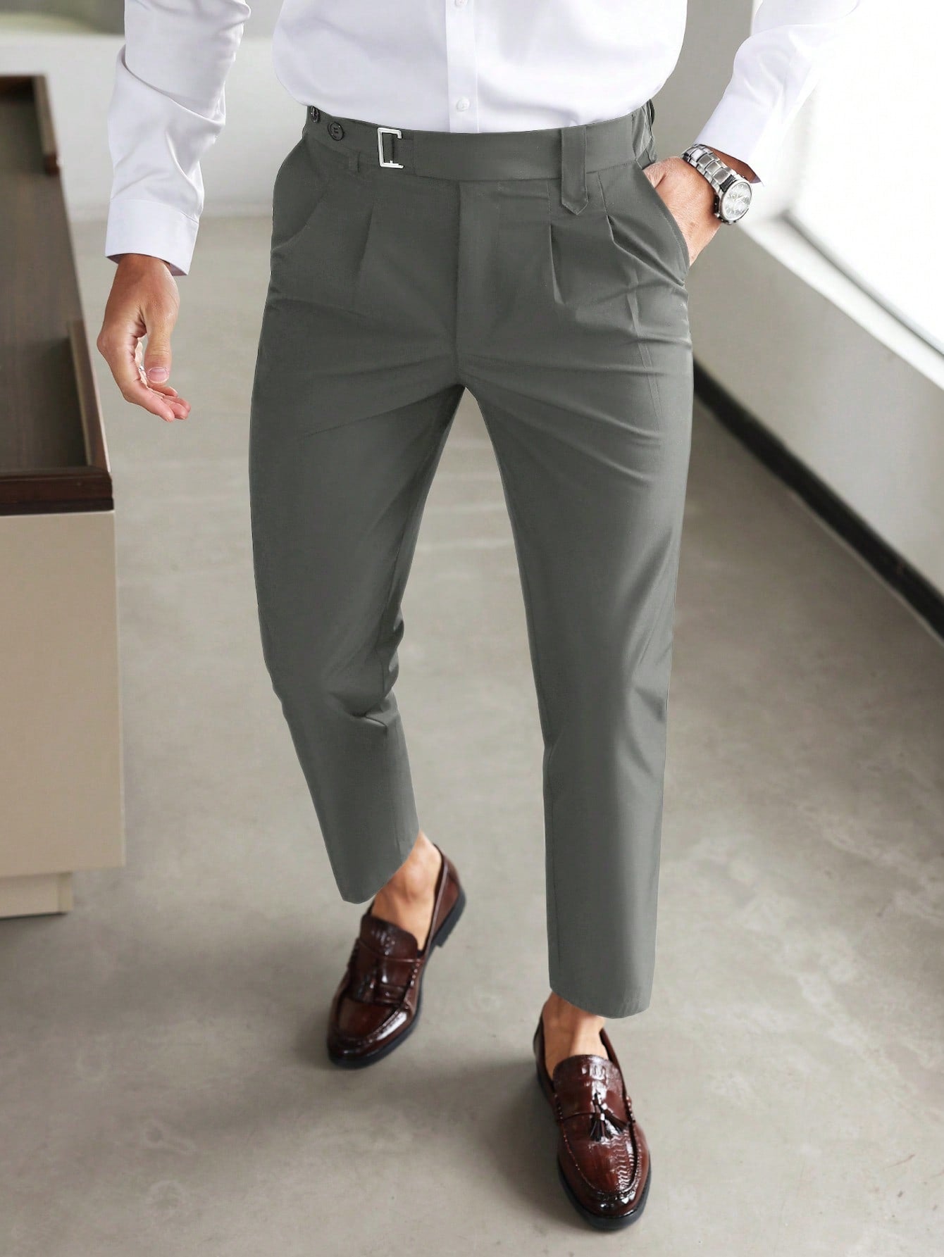 Calça Masculina Social Alfaiataria Com Cinto E Corte Slim Calça Masculina Social Alfaiataria Com Cinto E Corte Slim