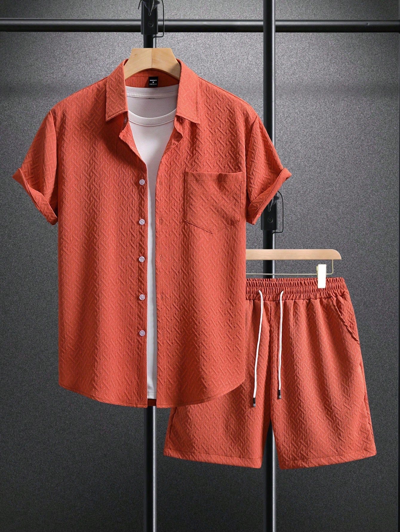 Conjunto Masculino Shorts Casuais E Camisa Texturizada Manga Curta Laranja / PP Conjunto Masculino Shorts Casuais E