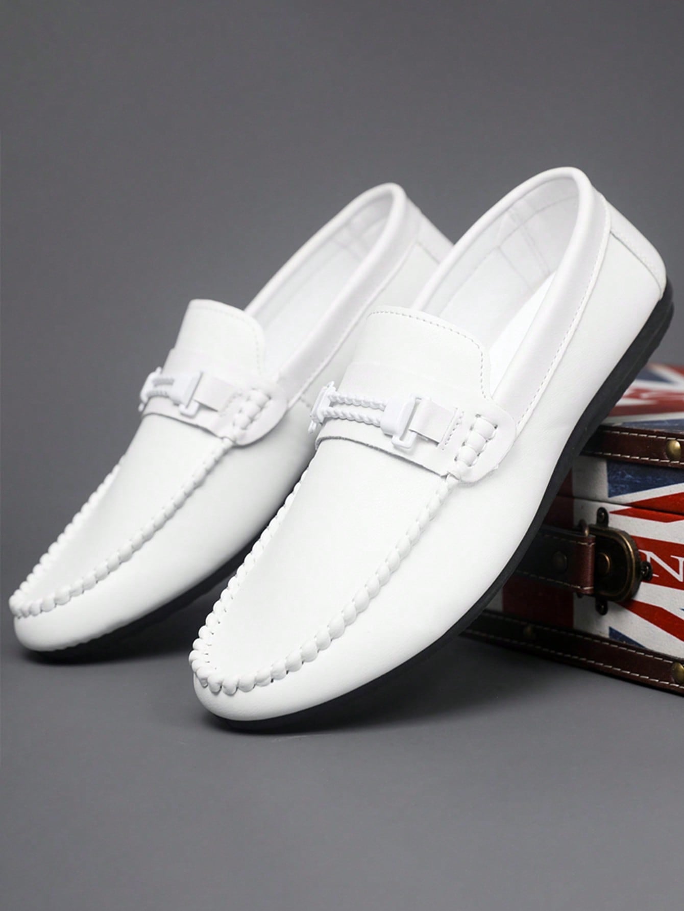 Mocassim Masculino Casual Detalhe Metálico Confortável Mocassim Masculino Casual Detalhe Metálico Confortável