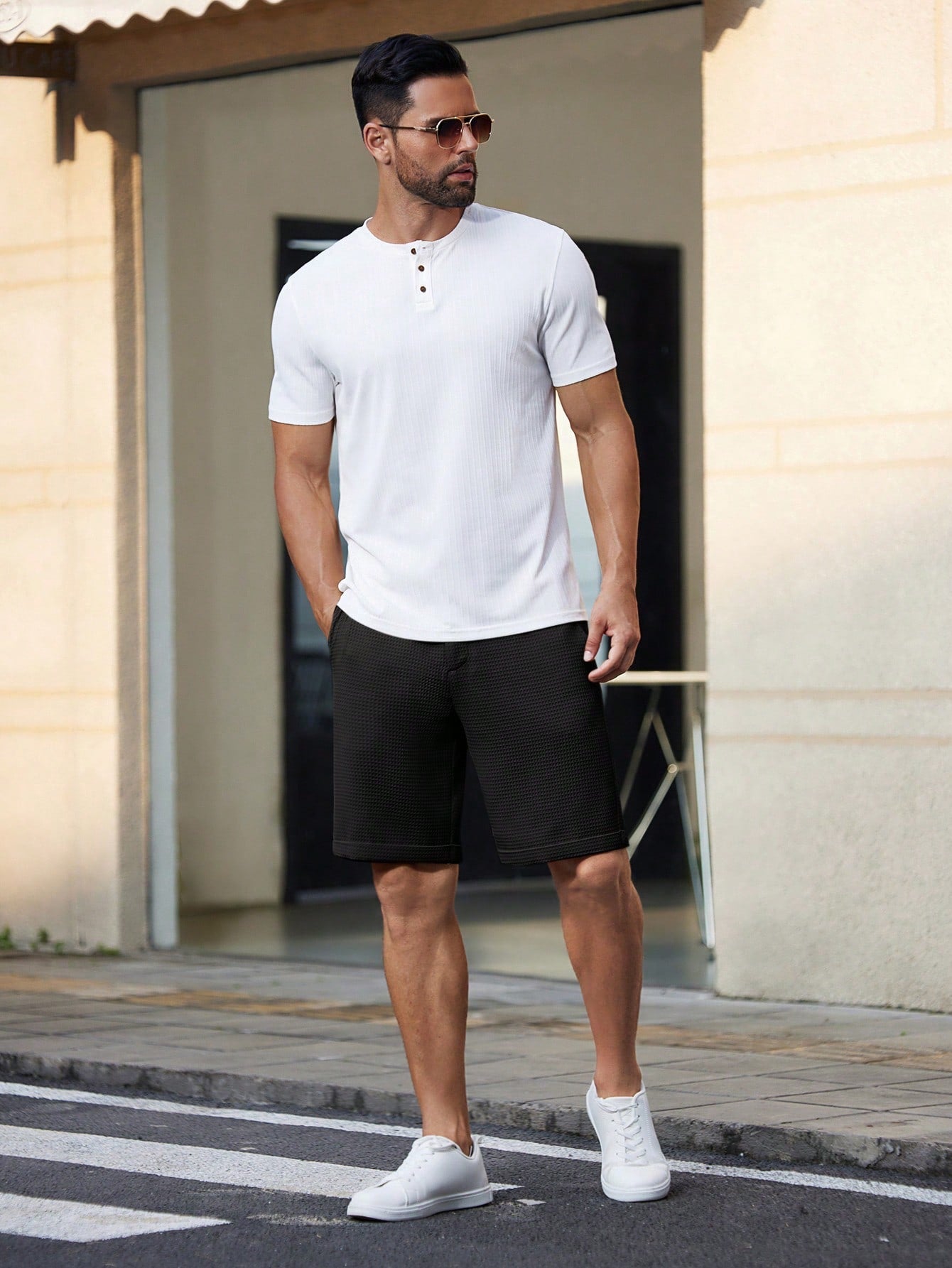 Shorts Masculino Reto De Alfaiataria Com Cós Médio Shorts Masculino Reto De Alfaiataria Com Cós Médio