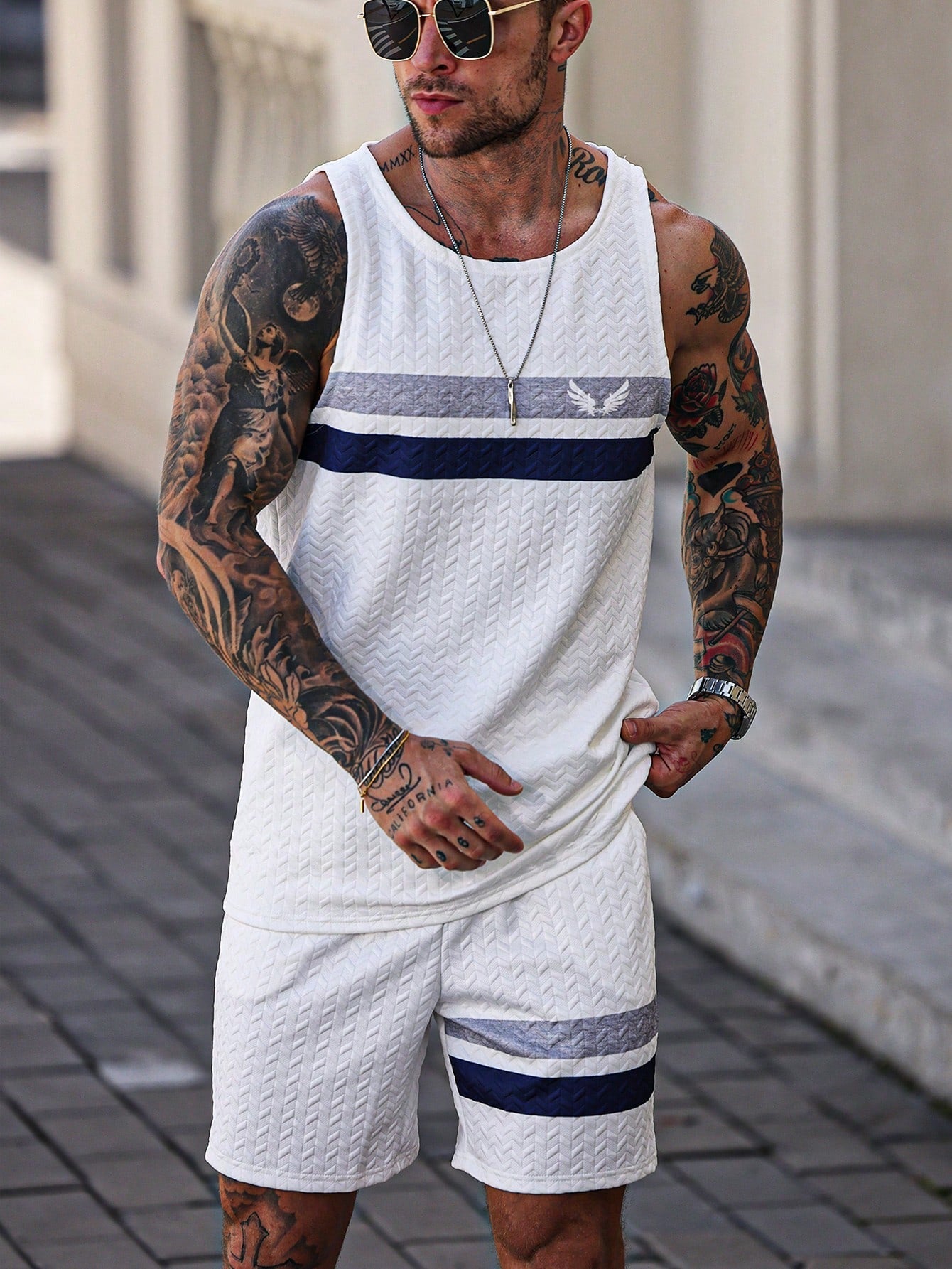 Conjunto Masculino Regata Com Estampa De Asas E Shorts Cós Ajustável Branco / PP Conjunto Masculino Regata Com Estampa