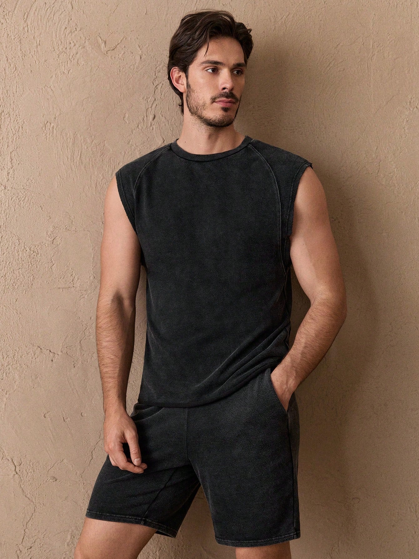 Conjunto Masculino Regata Com Patch E Shorts Ajustáveis Preto / PP Conjunto Masculino Regata Com Patch E Shorts