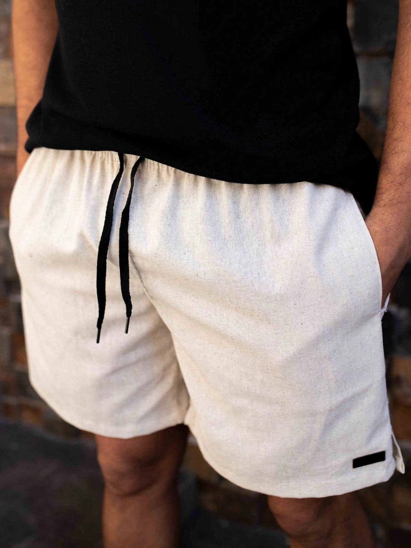 Shorts Masculino Alfaiataria Com Cadarço E Caimento Fino Bege / PP Shorts Masculino Alfaiataria Com Cadarço E Caimento