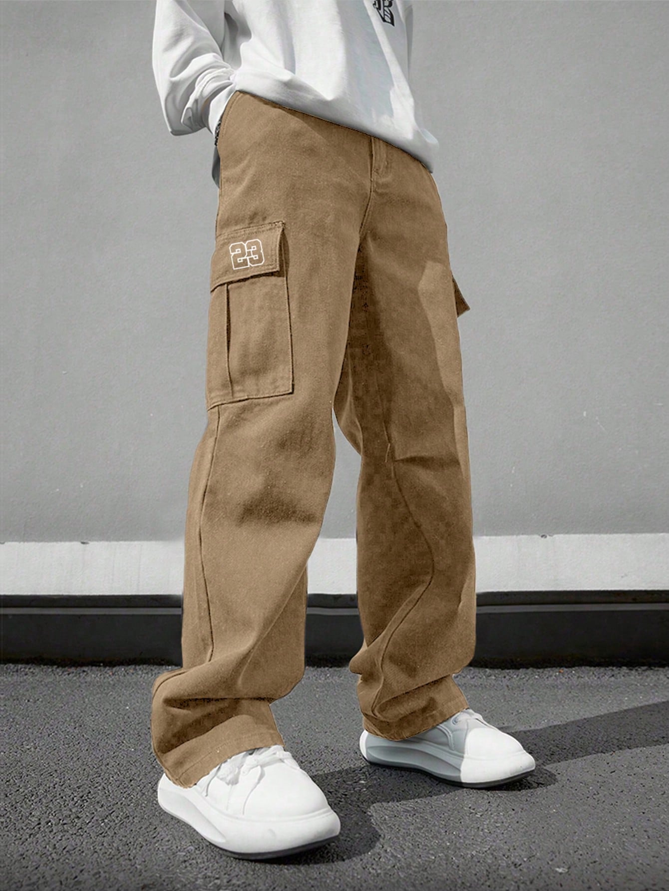 Calça Masculina Cargo Wide Leg Com Patch Bordado Calça Masculina Cargo Wide Leg Com Patch Bordado