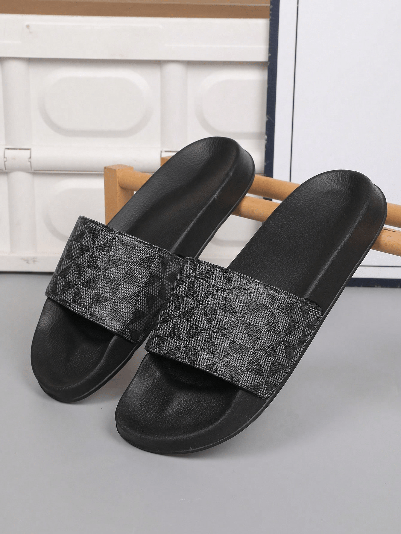 Chinelo Masculino Casual Antiderrapante Leve Fácil de Limpar Chinelo Masculino Casual Antiderrapante Leve Fácil de