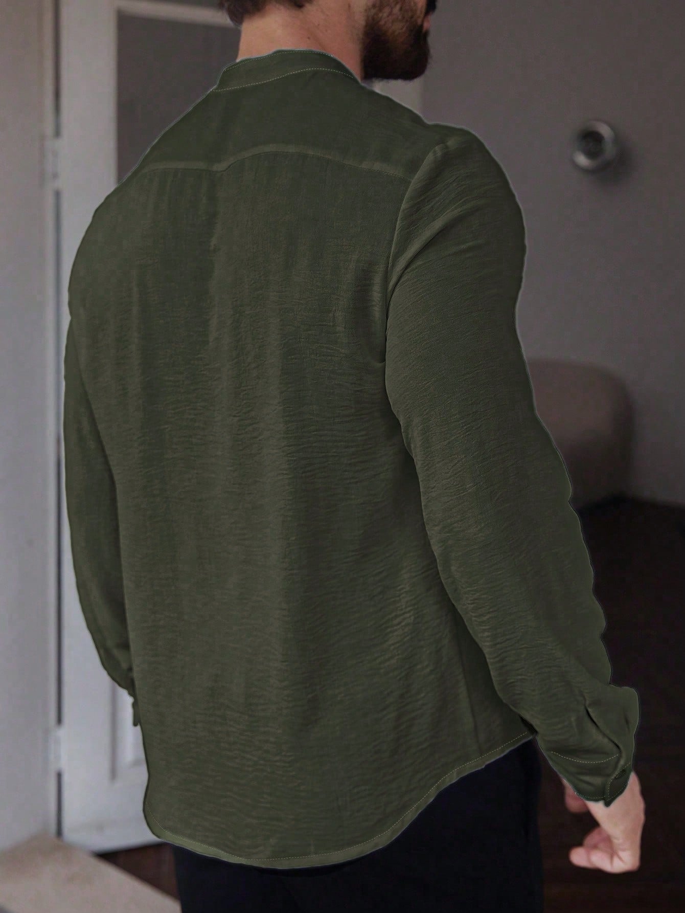 Camisa Masculina Gola Padre Botões Tecido Leve Camisa Masculina Gola Padre Botões Tecido Leve