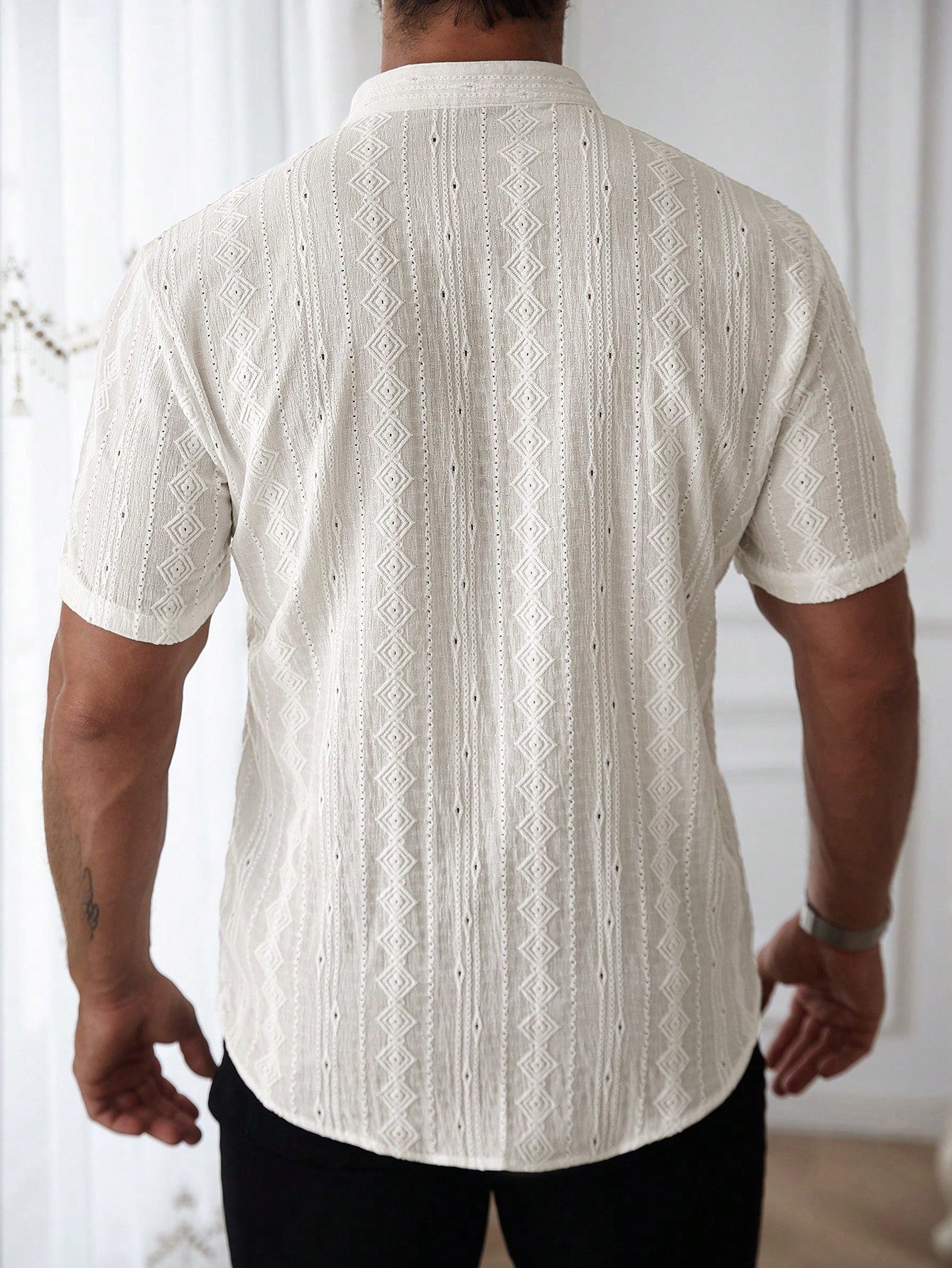 Camisa Masculina De Botão Renda Trabalhada Estilo Leve Camisa Masculina De Botão Renda Trabalhada Estilo Leve