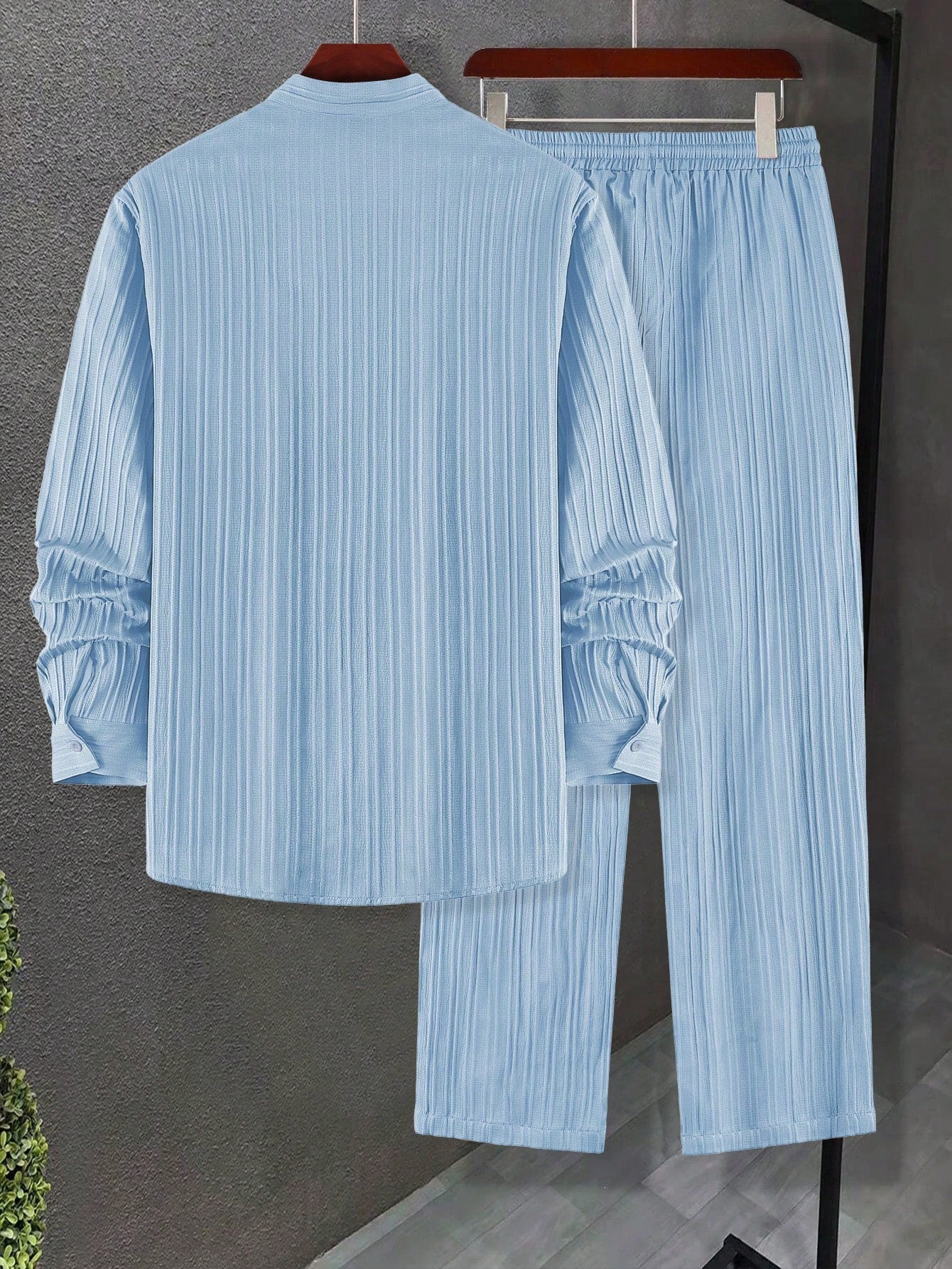 Conjunto Masculino Camisa Manga Longa E Calça Leve Ajustada Conjunto Masculino Camisa Manga Longa E Calça Leve Ajustada