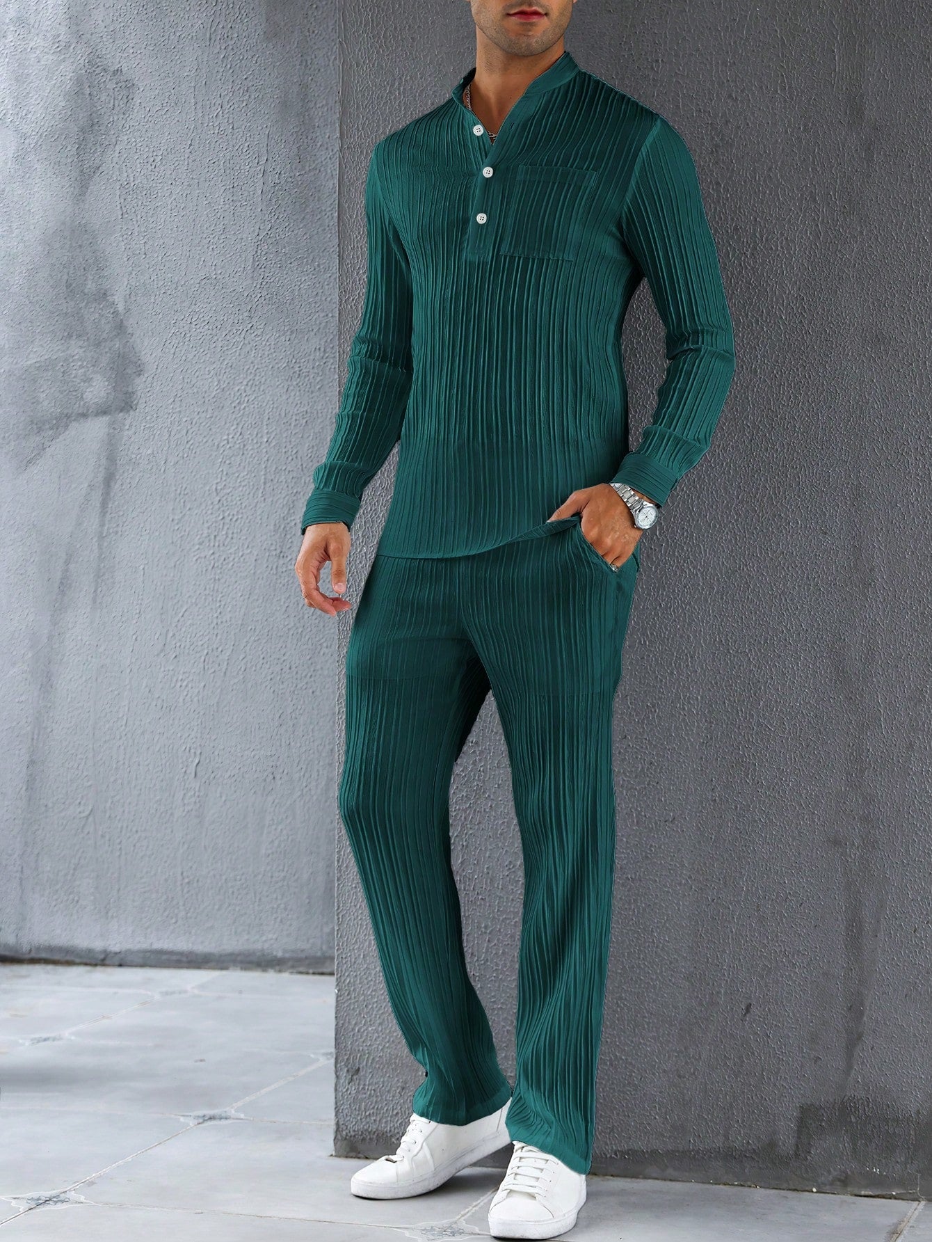 Conjunto Masculino Camisa Manga Longa E Calça Leve Ajustada Conjunto Masculino Camisa Manga Longa E Calça Leve Ajustada