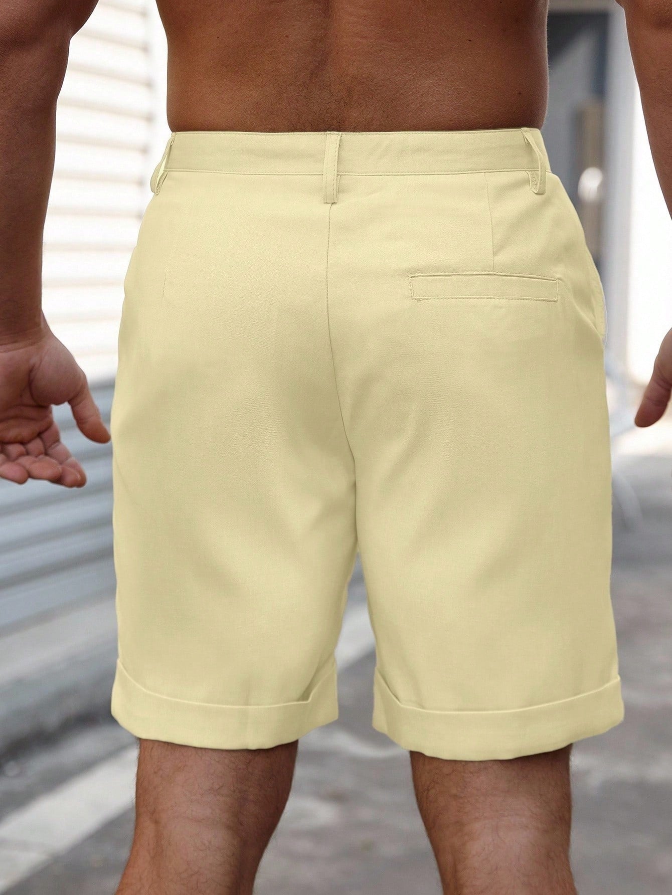 Bermuda Masculina Alfaiatada Com Barra Italiana Elegante Bermuda Masculina Alfaiatada Com Barra Italiana Elegante