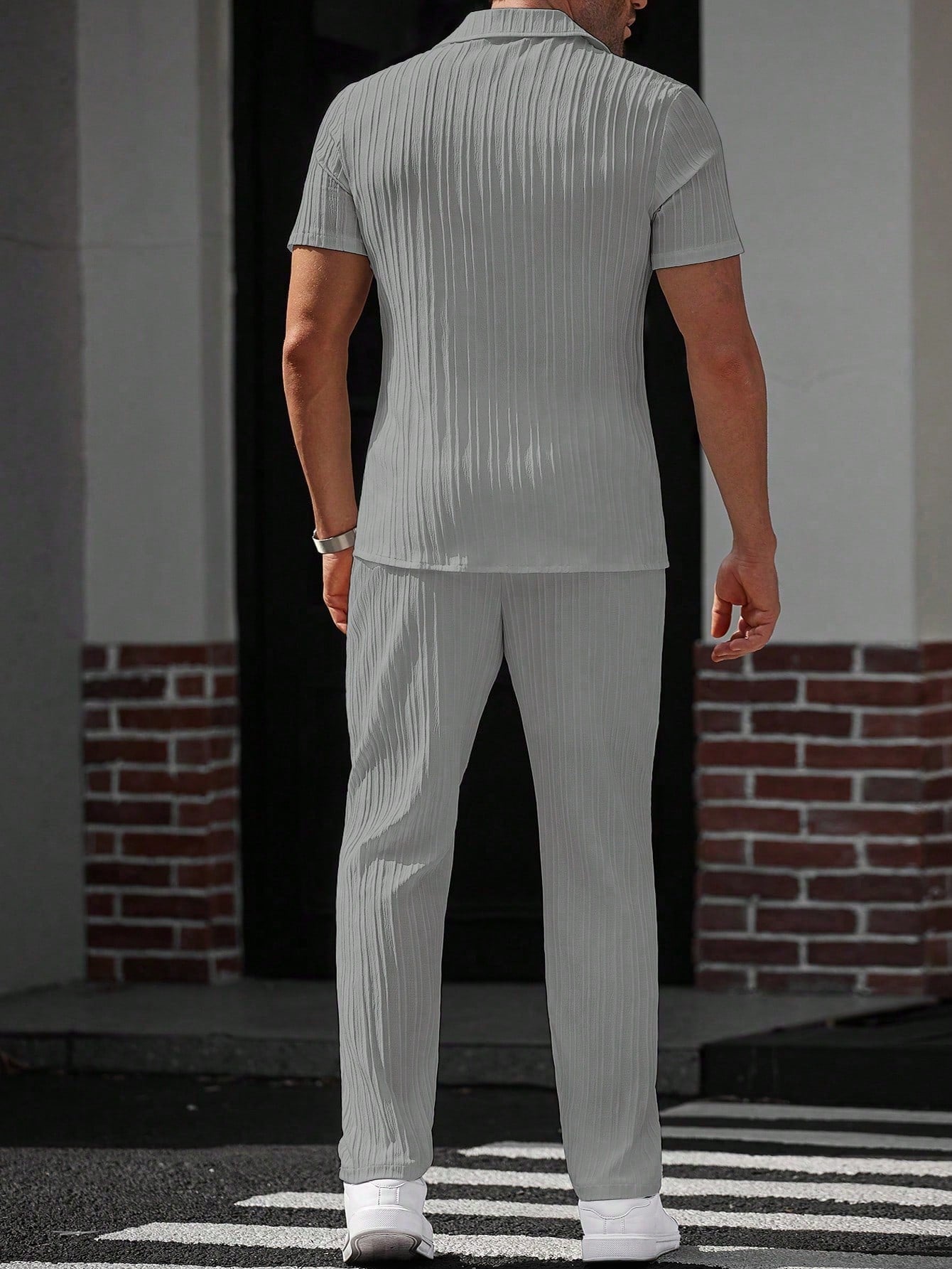 Conjunto Masculino Camisa Canelada E Calça Reta Minimalista Conjunto Masculino Camisa Canelada E Calça Reta Minimalista