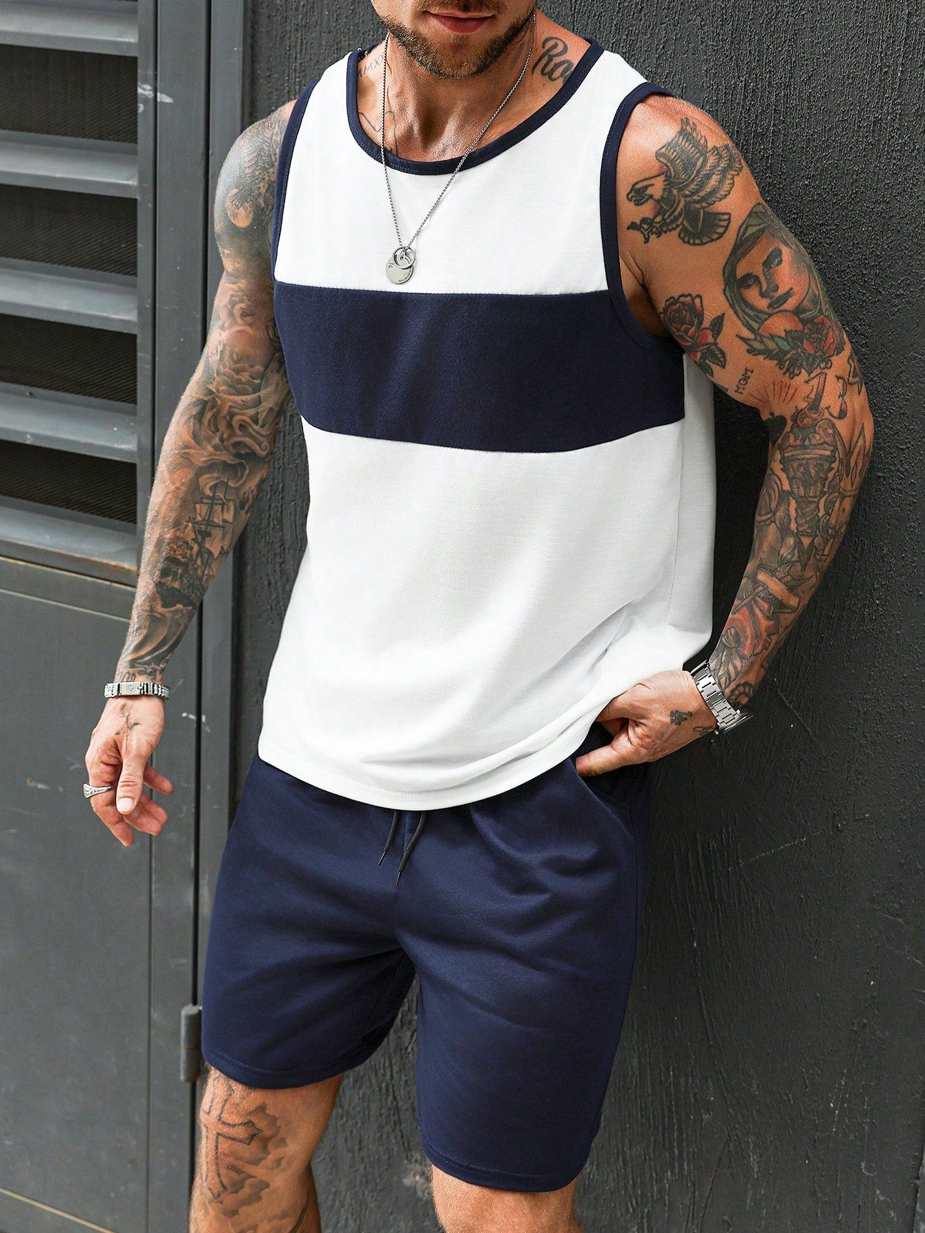 Conjunto Masculino Camiseta Color Block E Shorts Cós Ajustável Azul Marinho / PP Conjunto Masculino Camiseta Color