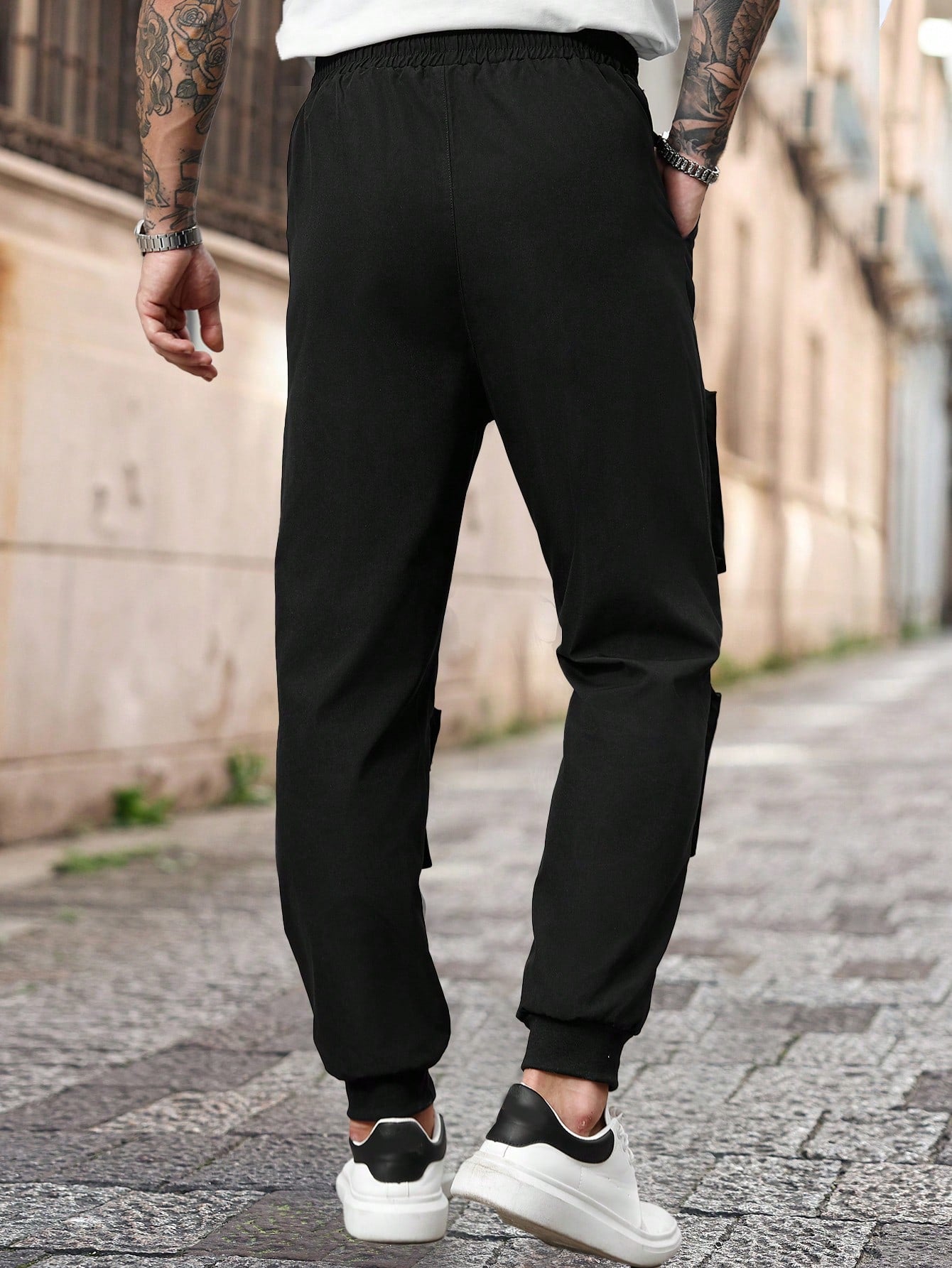 Calça Masculina Jogger Com Zíperes E Design Tático Urbano Calça Masculina Jogger Com Zíperes E Design Tático Urbano